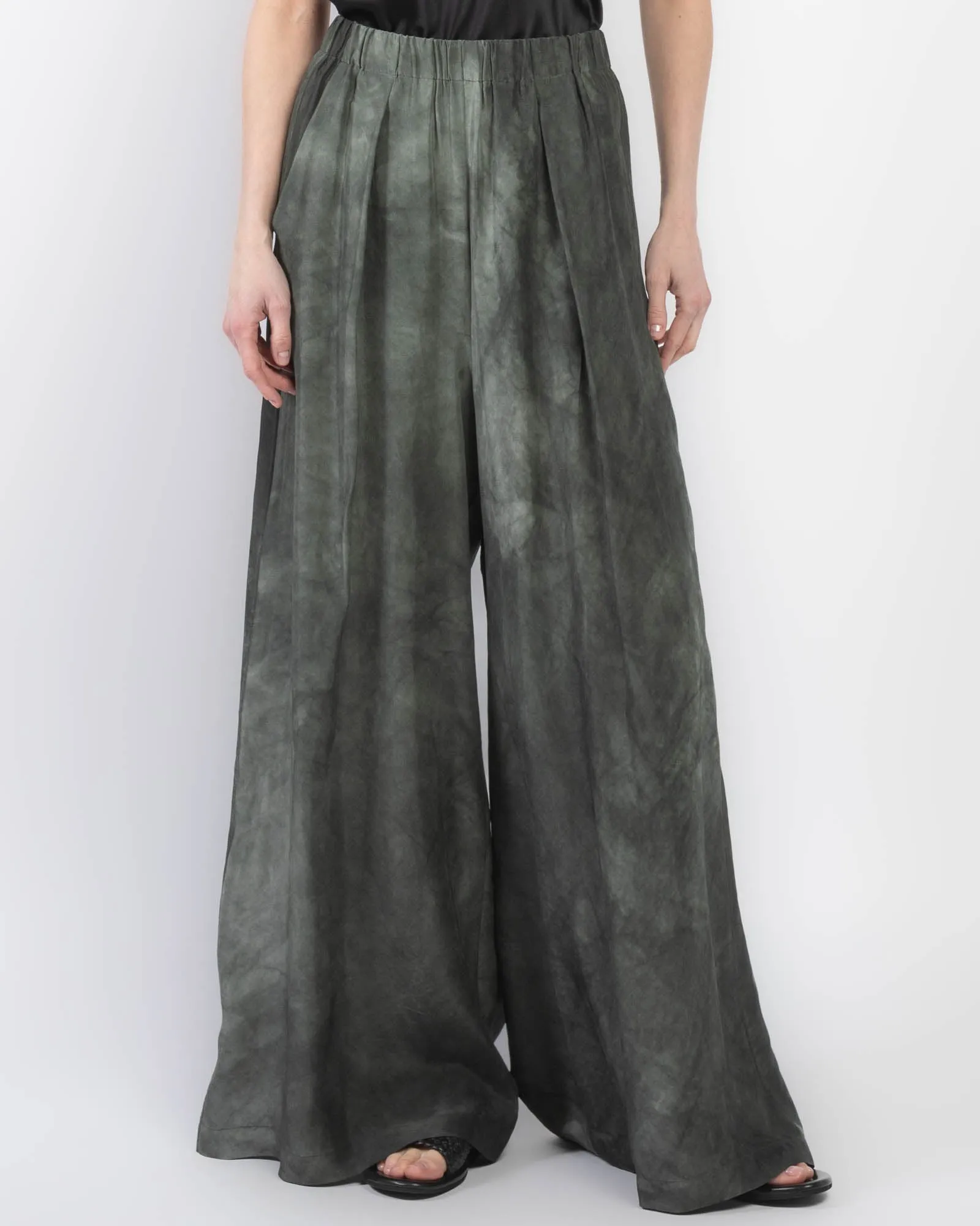 Dali Pants sold by TNT Fashion