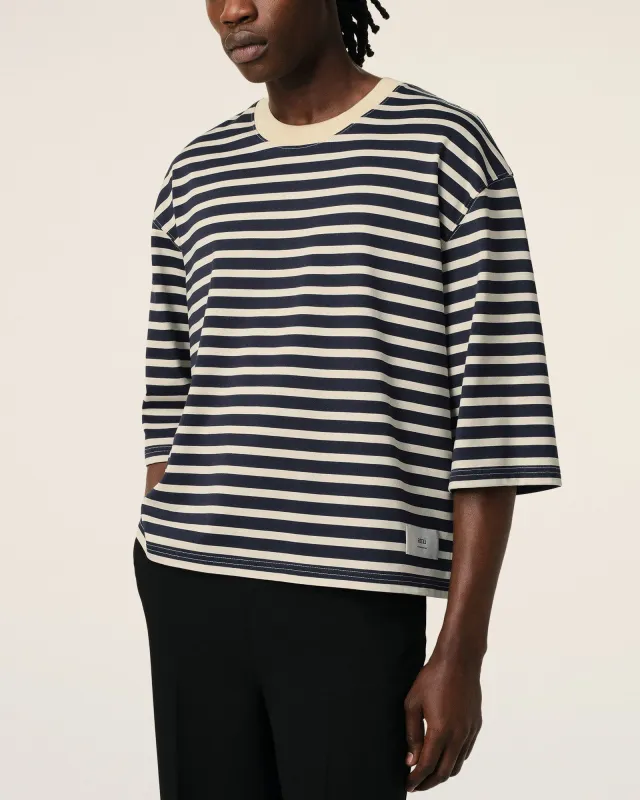 Oversized T-Shirt sold by TNT Fashion