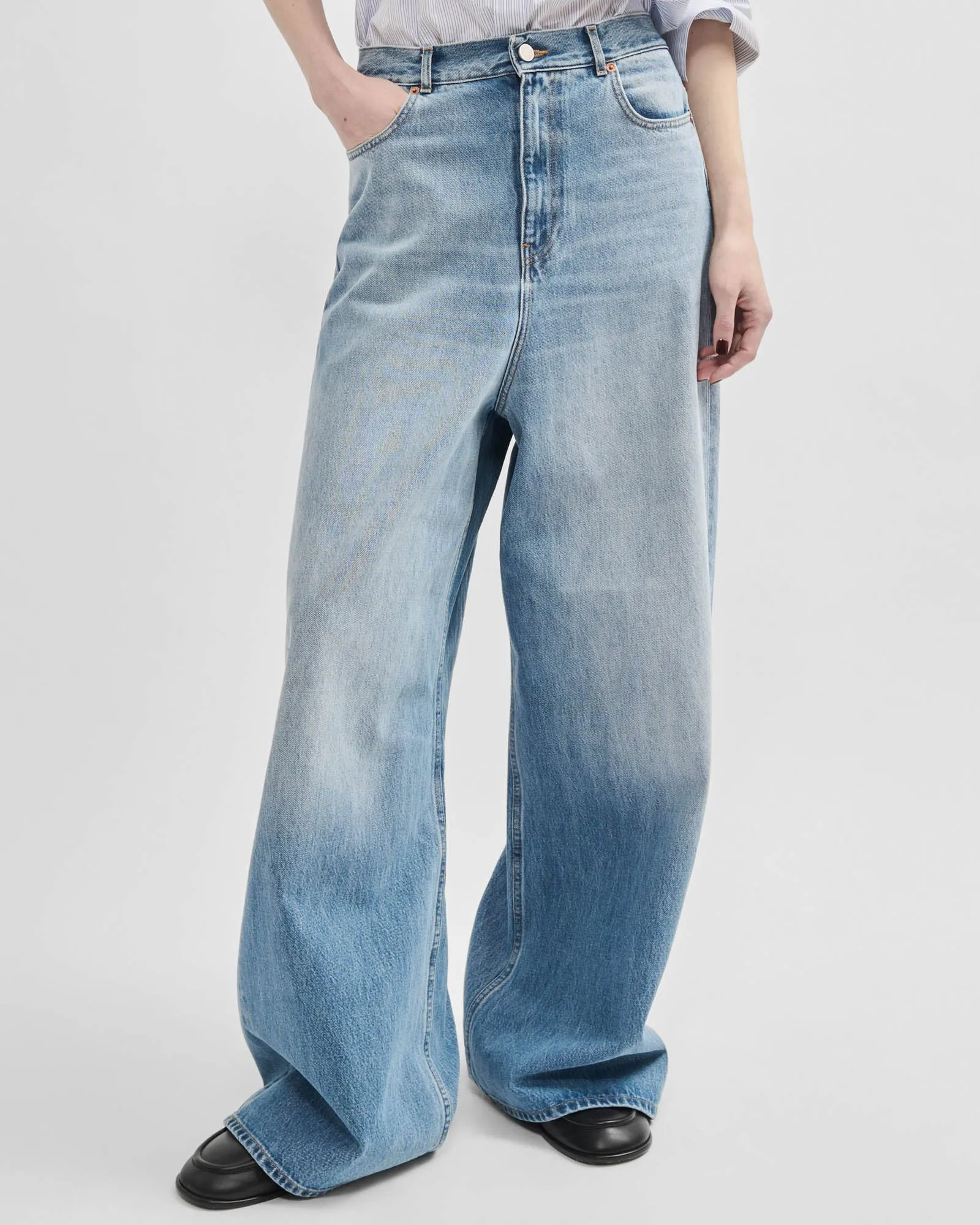 Baggy Jeans sold by TNT Fashion