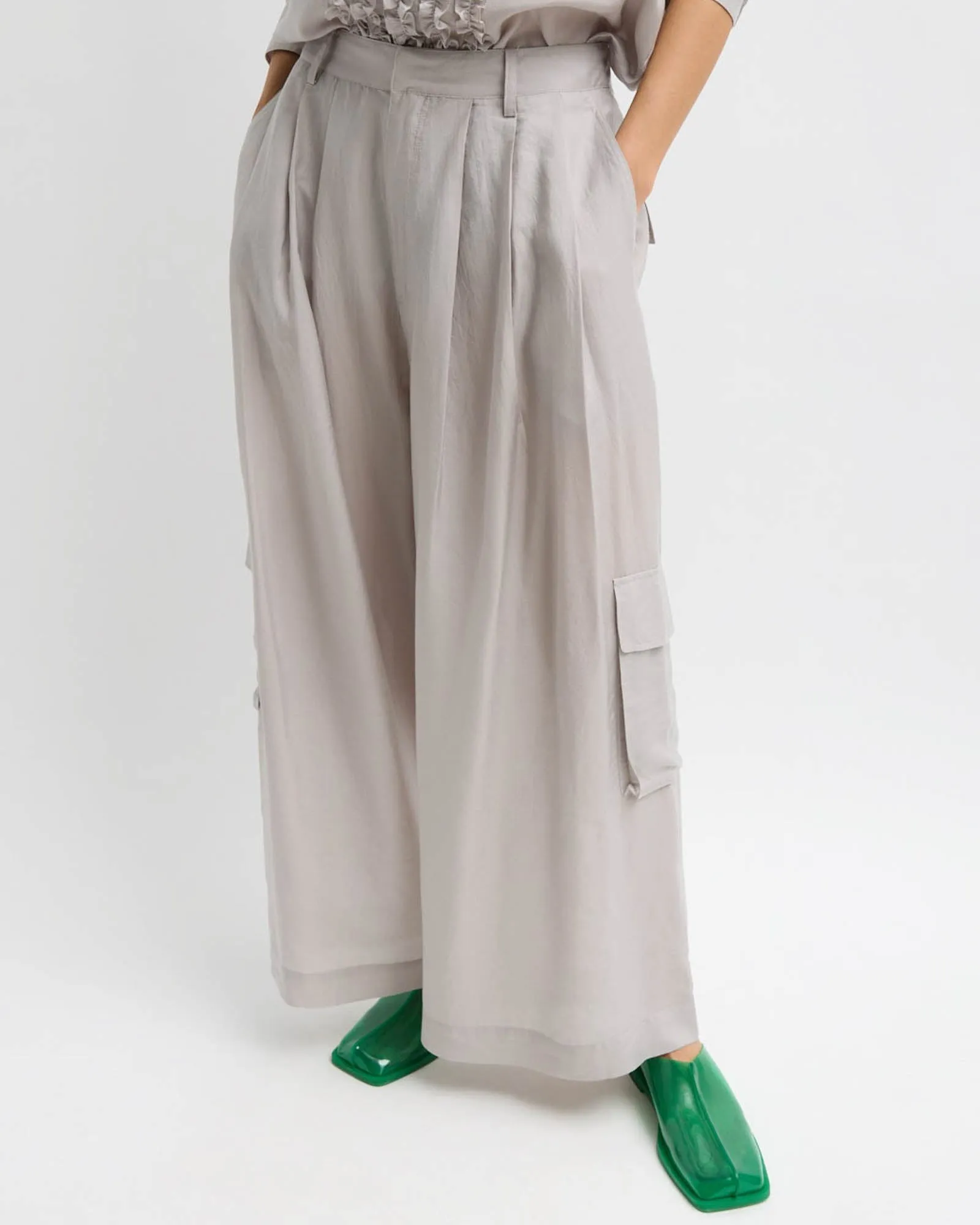 Voile Triple Pleat Pants sold by TNT Fashion