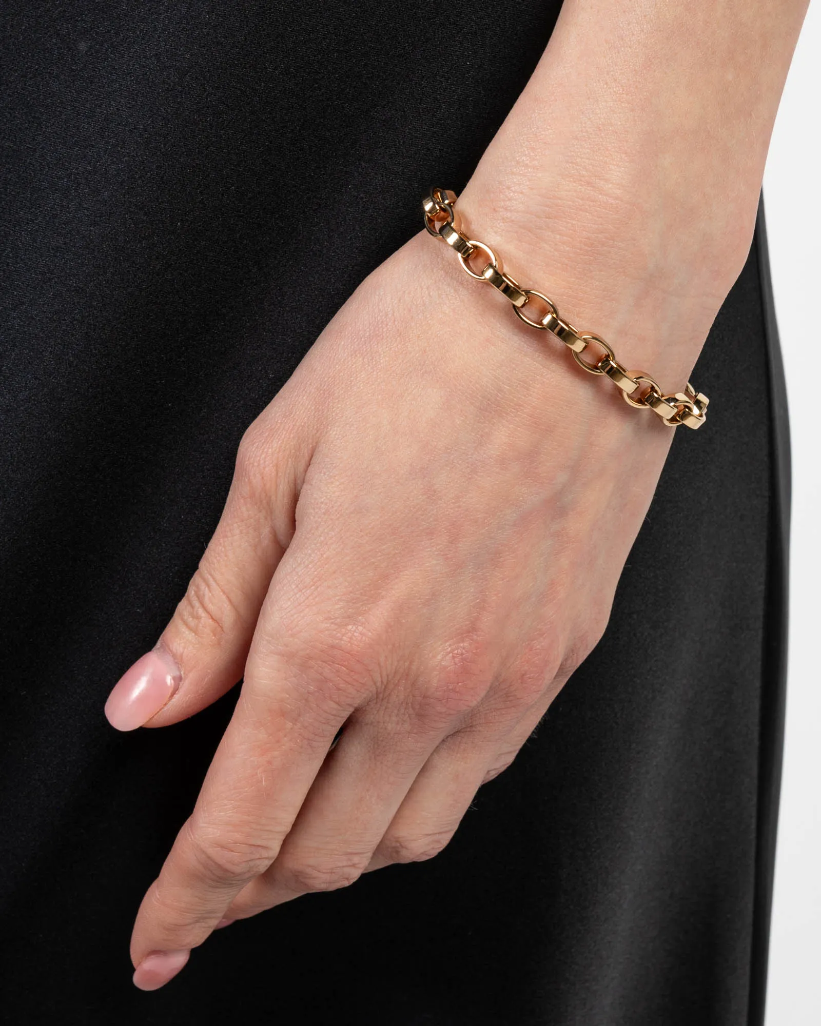 Small Ellipse Link Bracelet sold by TNT Fashion product image thumbnail 2