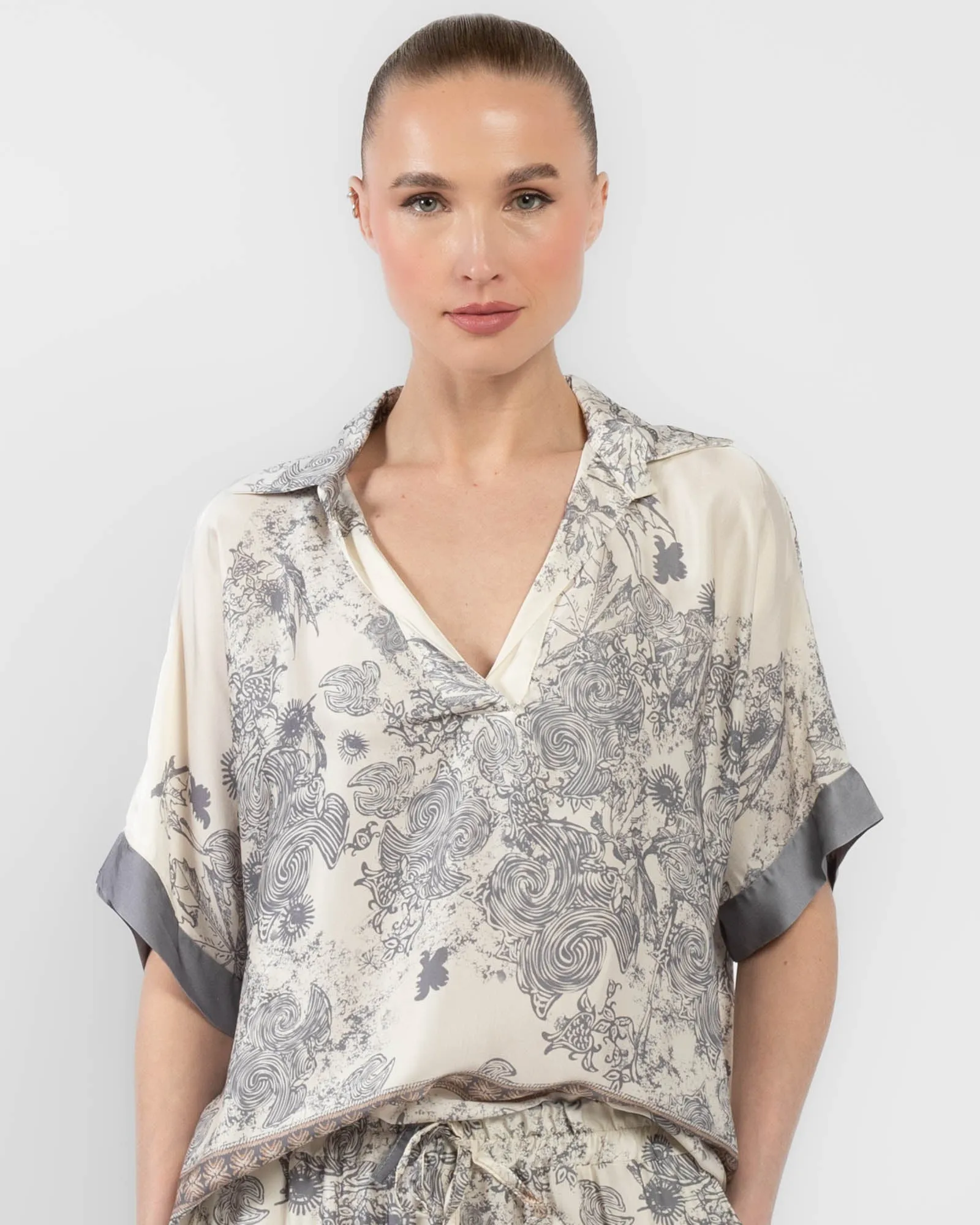 Print Top sold by TNT Fashion