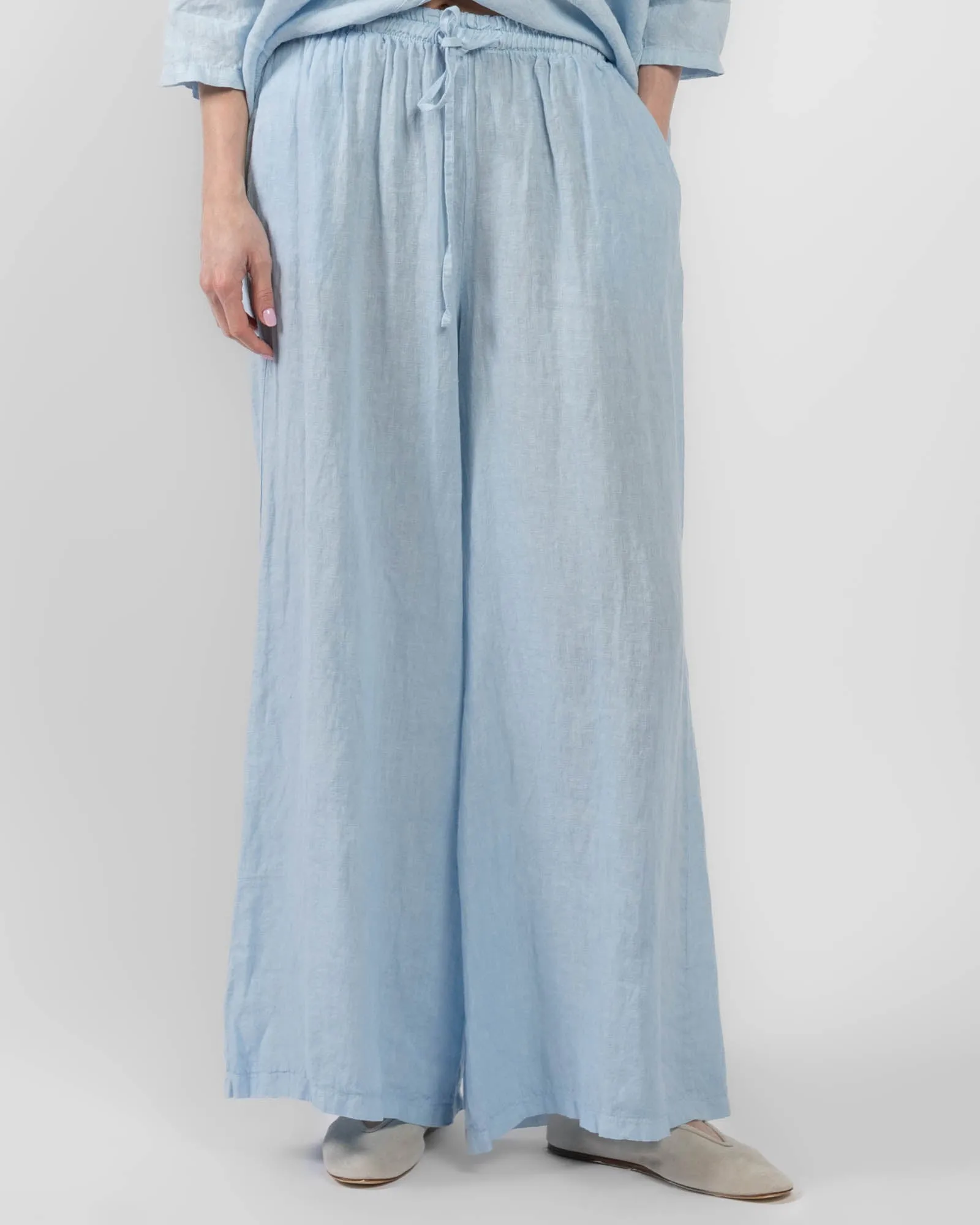 Pants sold by TNT Fashion