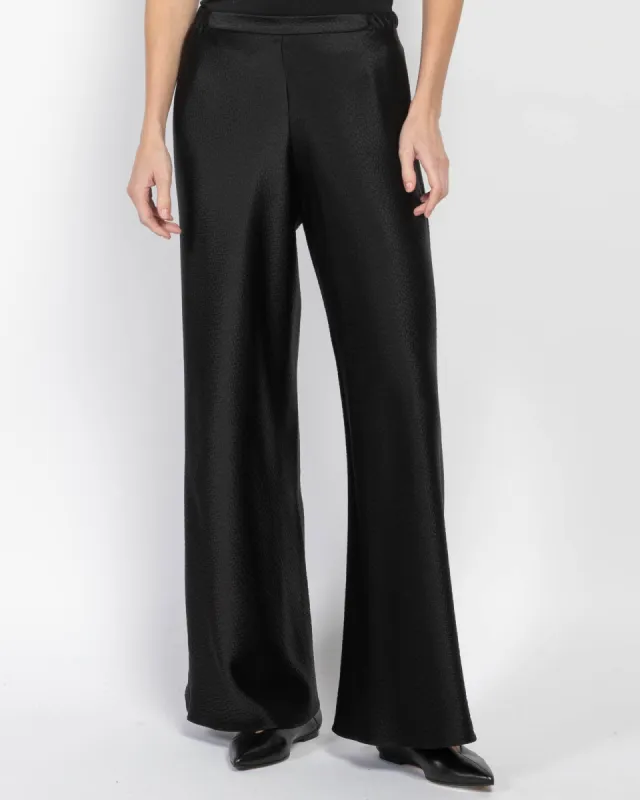 Chute Pants sold by TNT Fashion