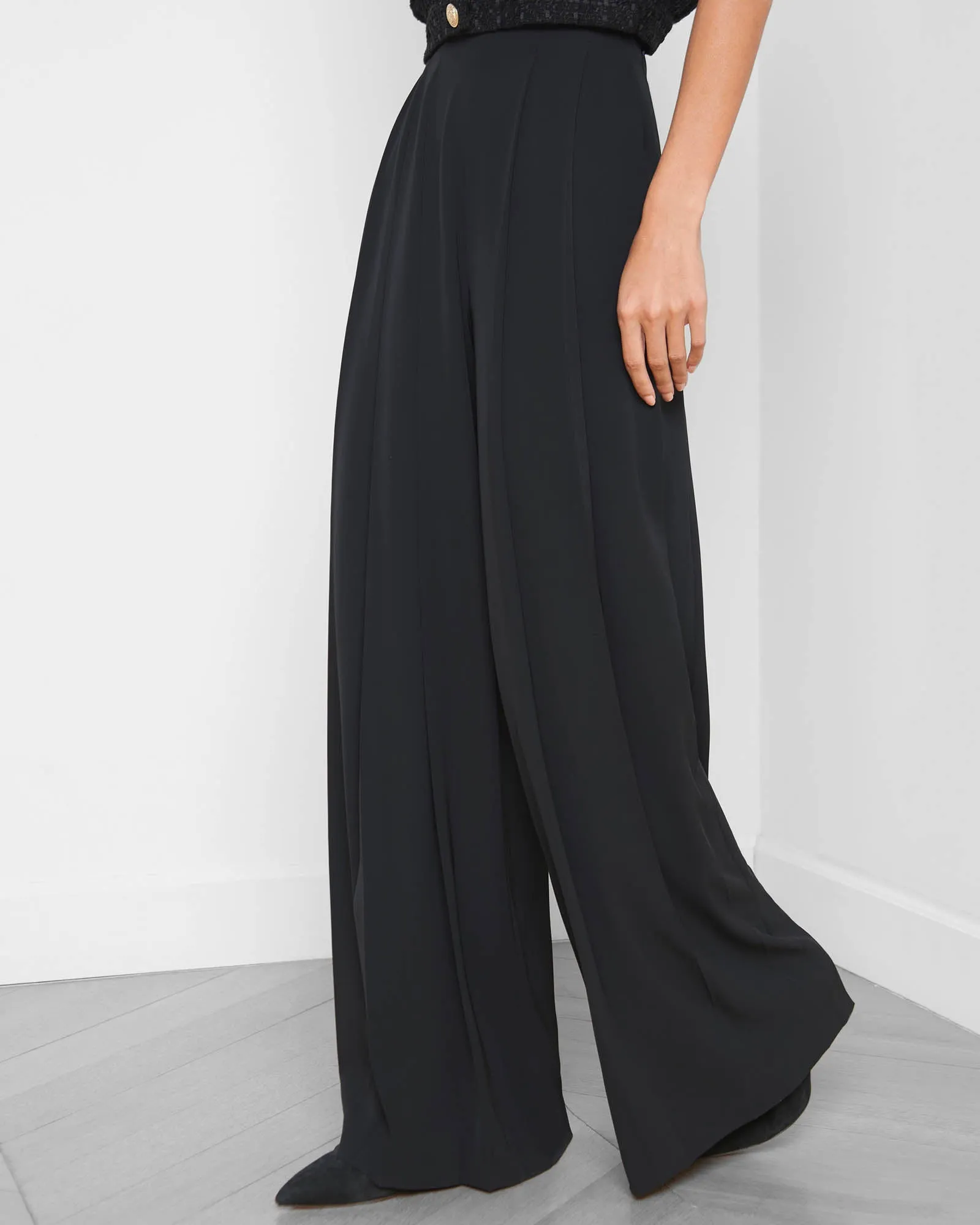 Nova Pleated Pants sold by TNT Fashion product image thumbnail 4