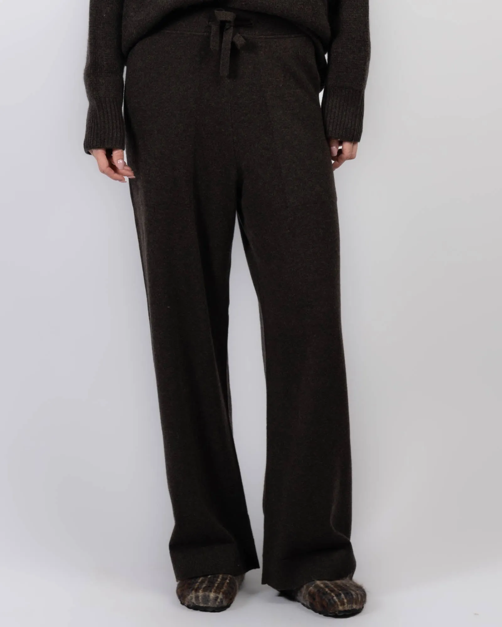 Suria Cordon Wide Pants sold by TNT Fashion