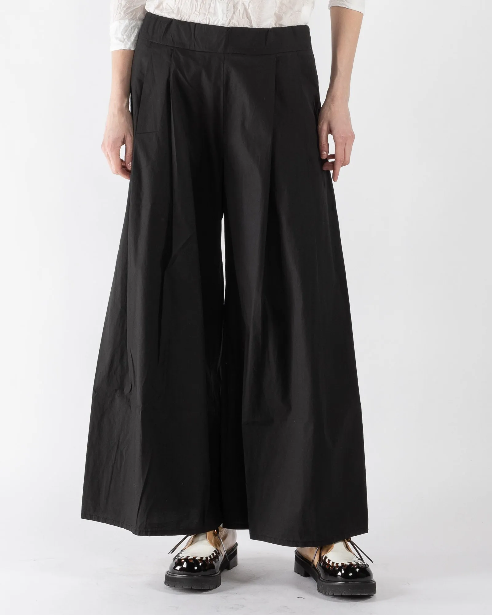 Panta Dalla Pants sold by TNT Fashion