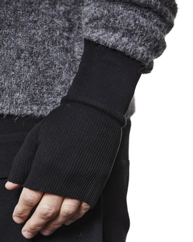 Gloves sold by TNT Fashion