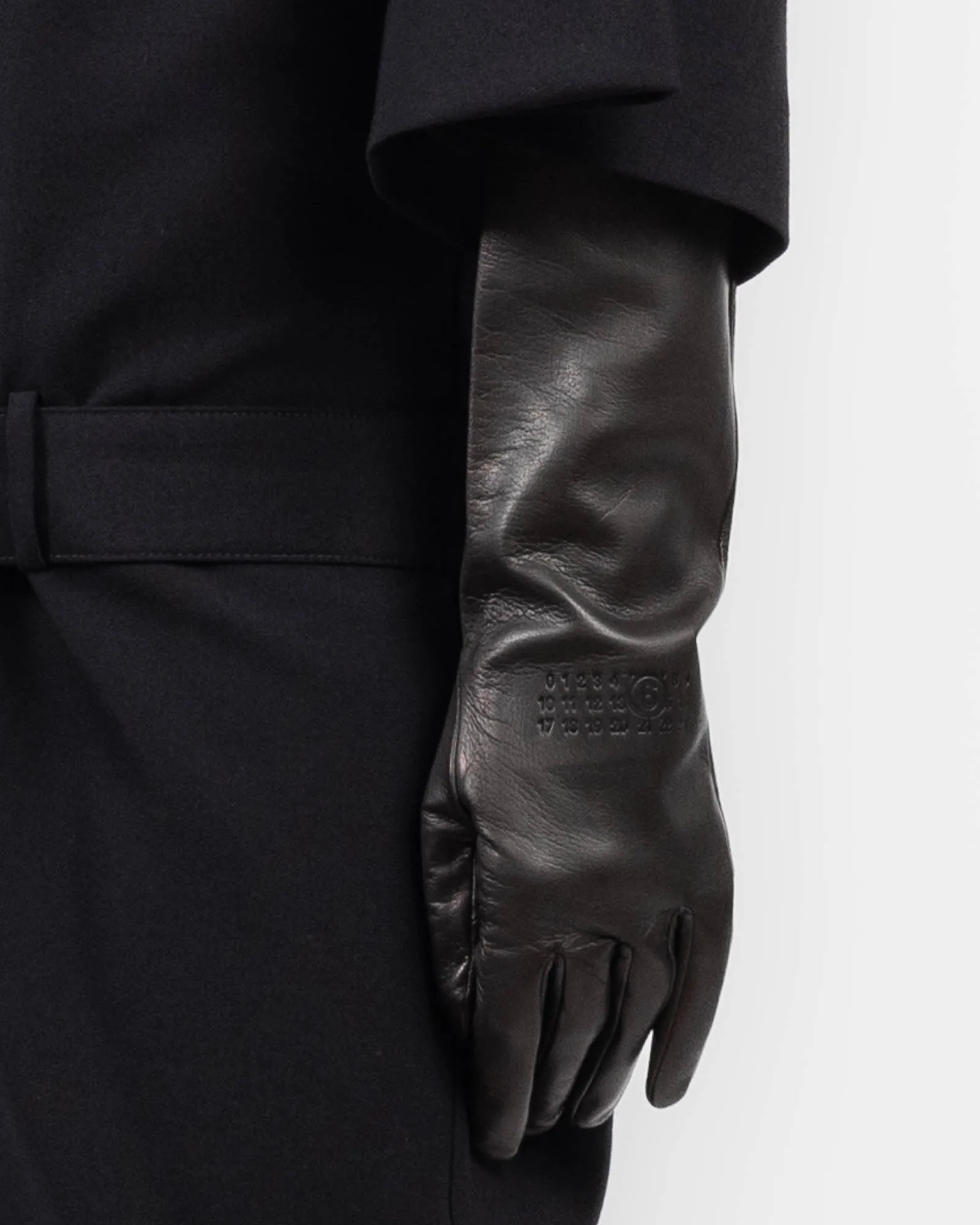 Gloves sold by TNT Fashion product image thumbnail 3