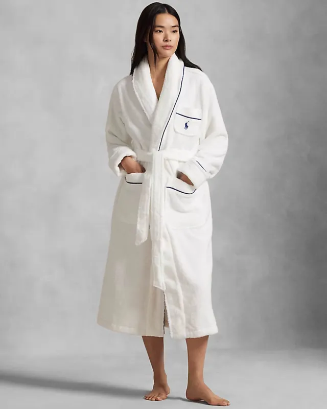 Bathrobe sold by TNT Fashion