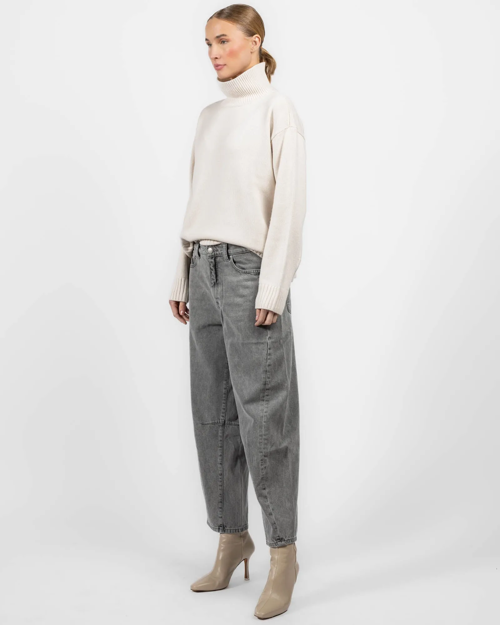 Miro Barrel Jeans sold by TNT Fashion product image thumbnail 4