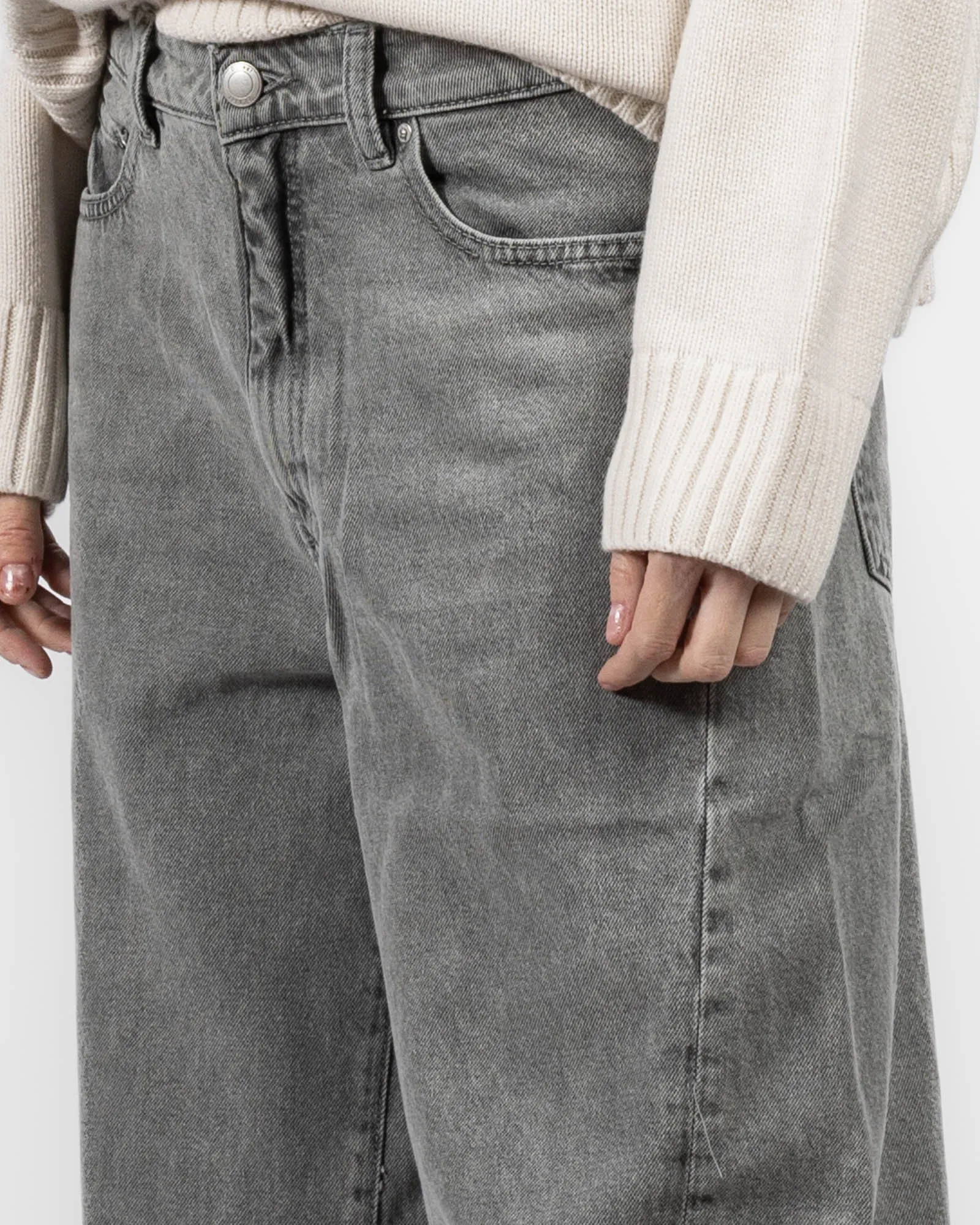 Miro Barrel Jeans sold by TNT Fashion product image thumbnail 5