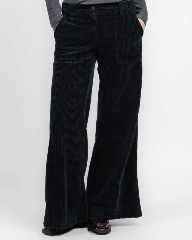 Trousers sold by TNT Fashion