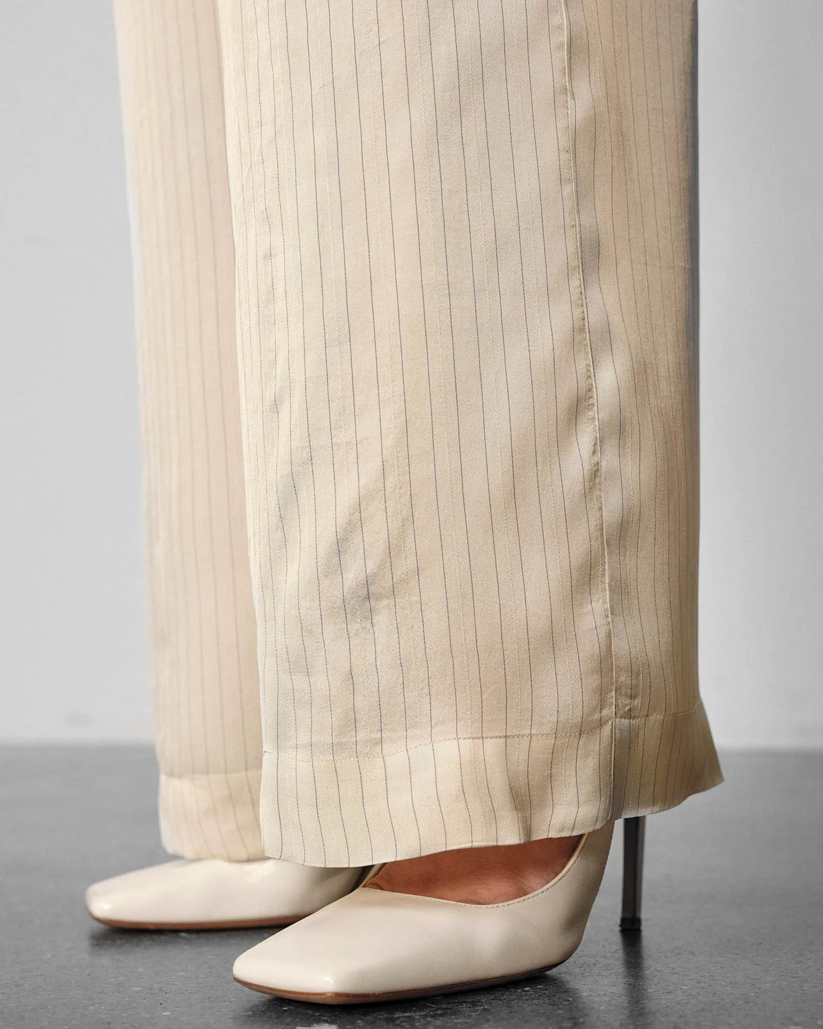 Sander Pants sold by TNT Fashion product image thumbnail 4