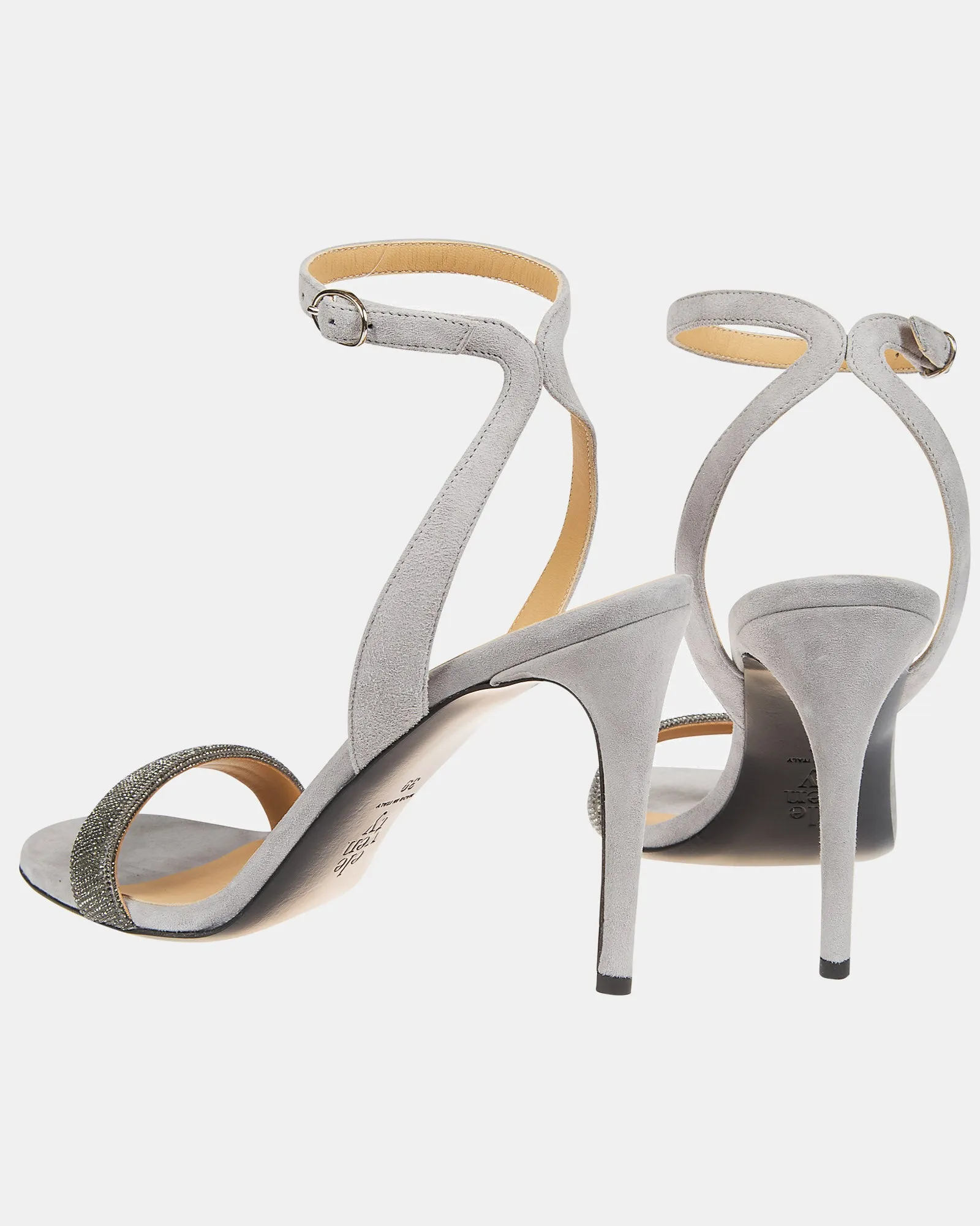 Heels sold by TNT Fashion product image thumbnail 3