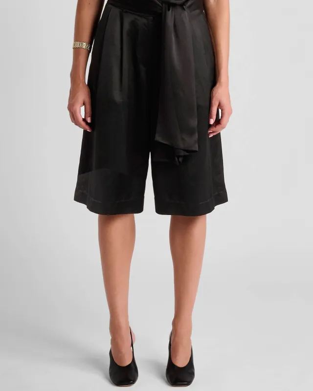 Finesa Tailored Shorts made by TNT Fashion