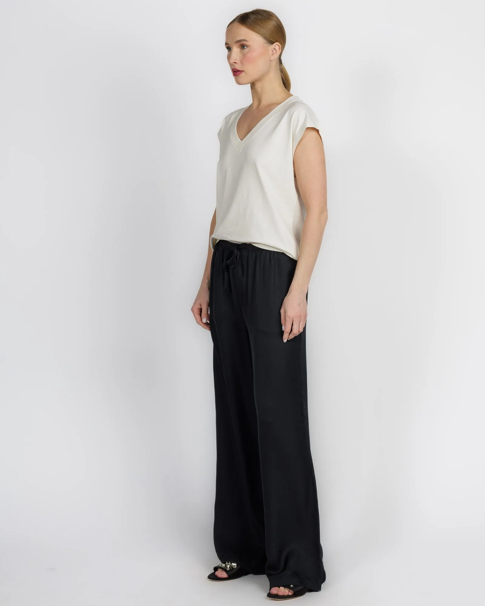 Short Sleeve Iconic V-Neck Dolman T-Shirt sold by TNT Fashion product image thumbnail 3