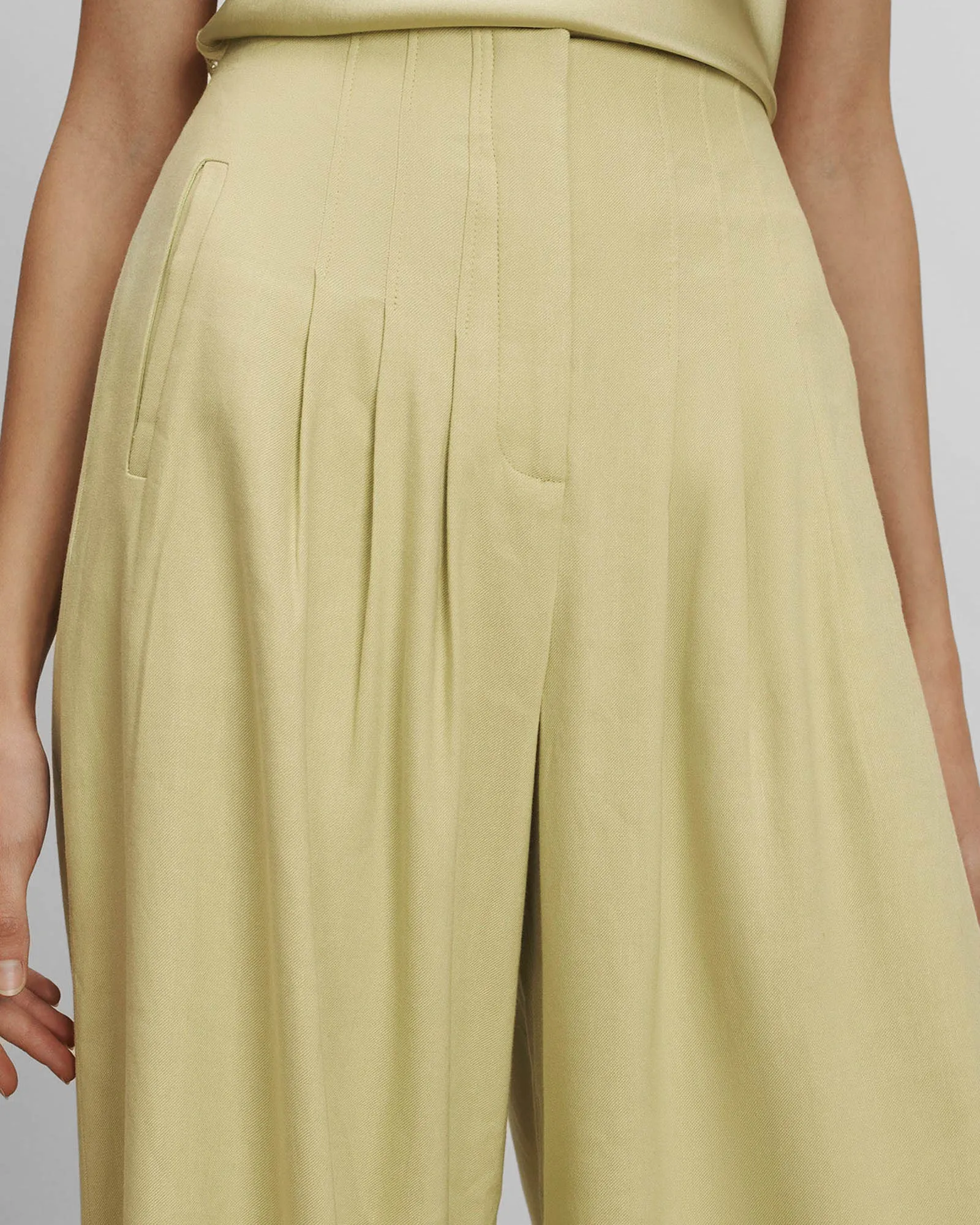 Hoyt Wide-Leg Pant sold by TNT Fashion product image thumbnail 4