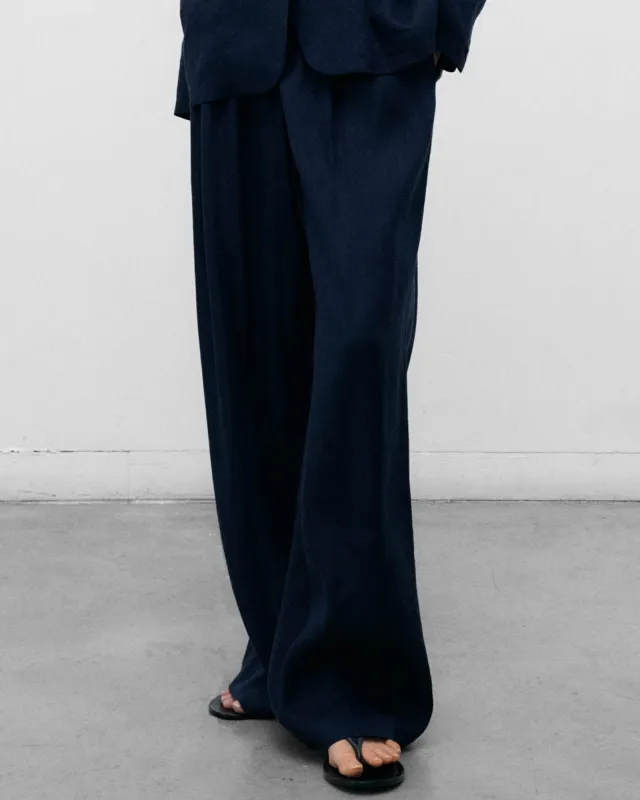 Luz Pant made by The New Society