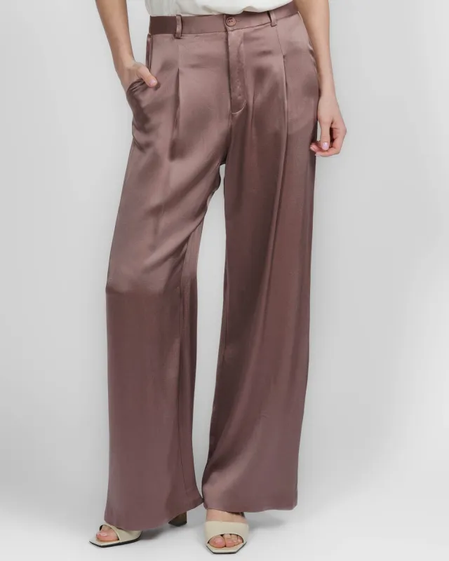 Pleated Pant made by LAPOINTE