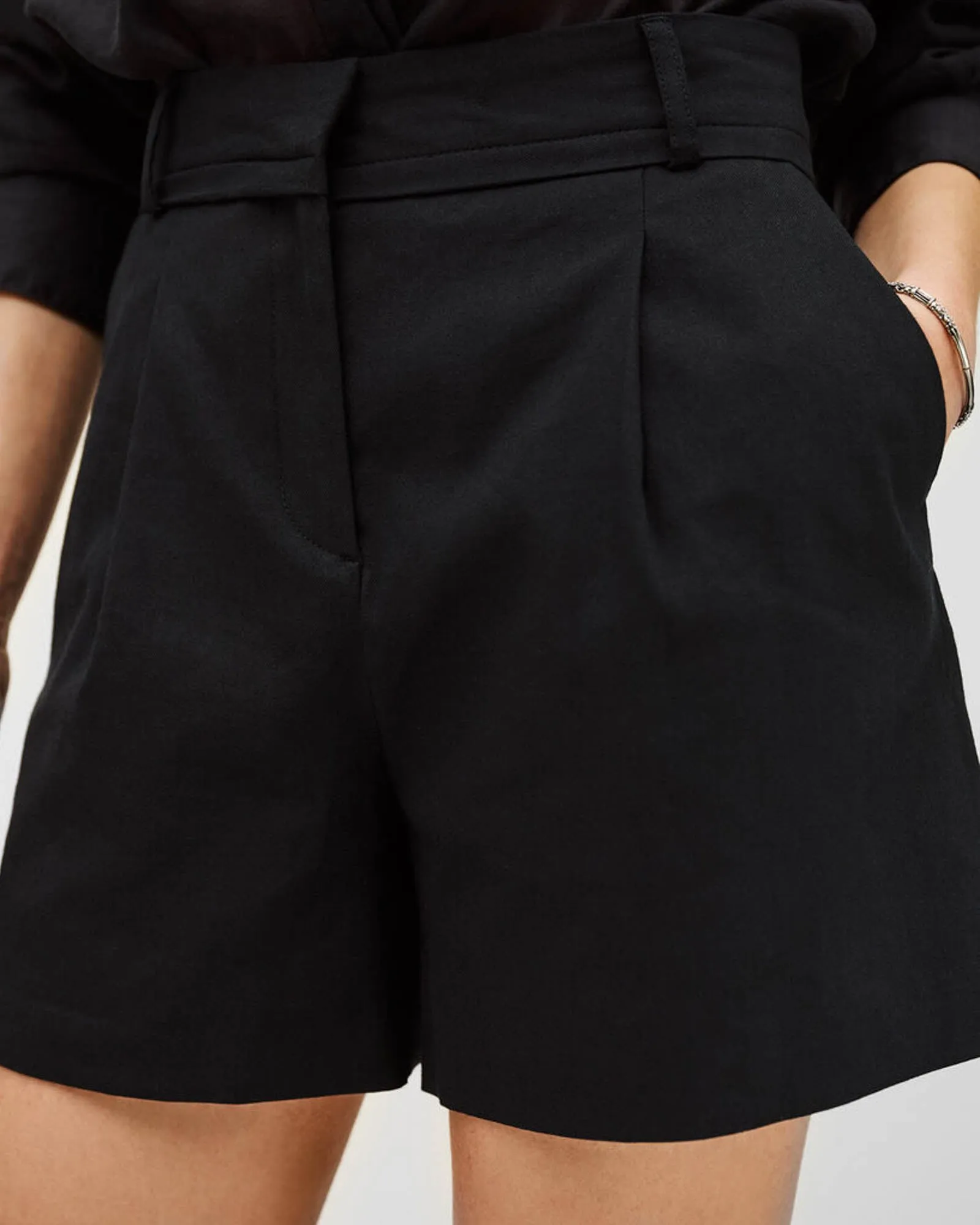 Cilo Short sold by TNT Fashion product image thumbnail 4