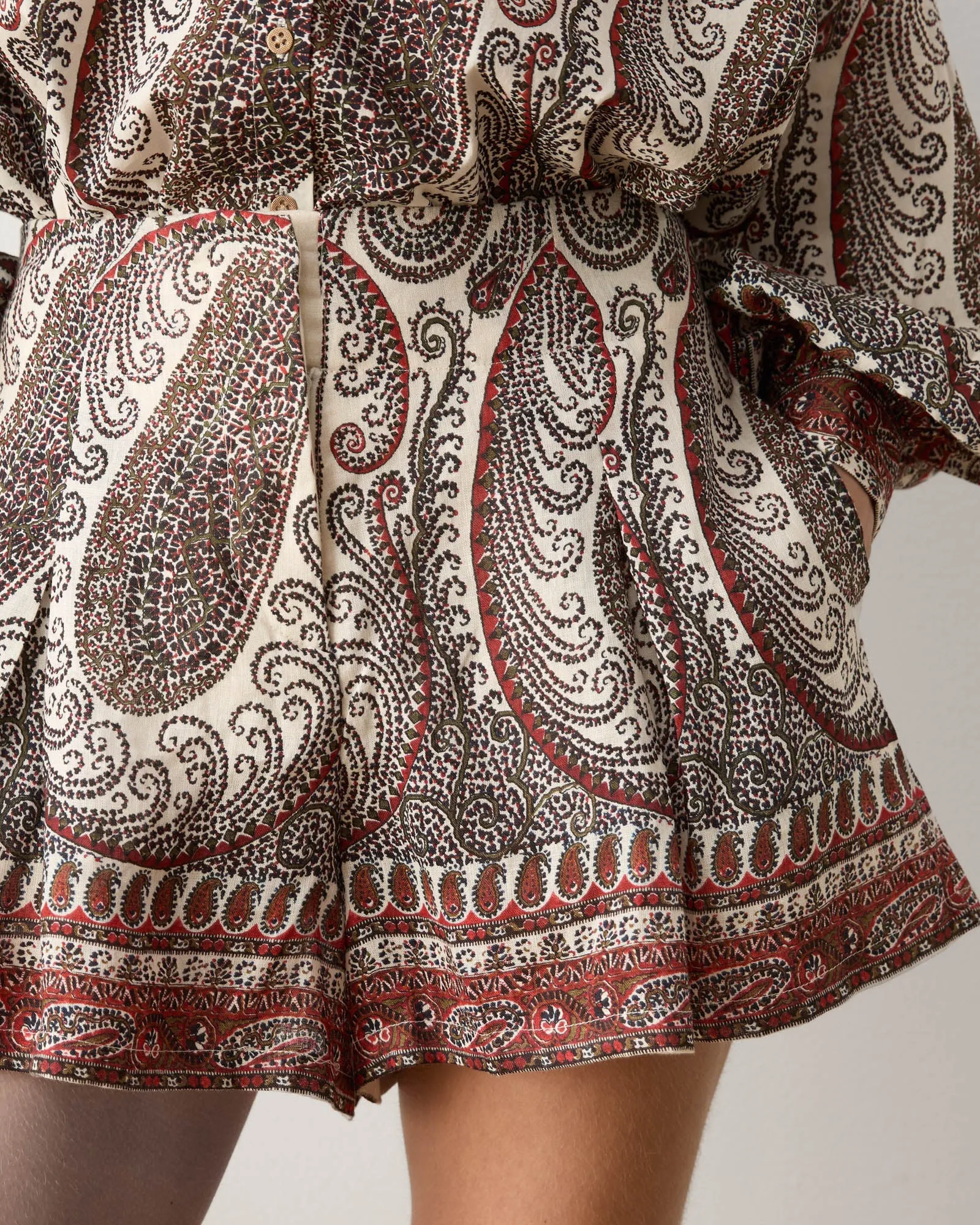 Cassia Tailor Short sold by TNT Fashion product image thumbnail 5