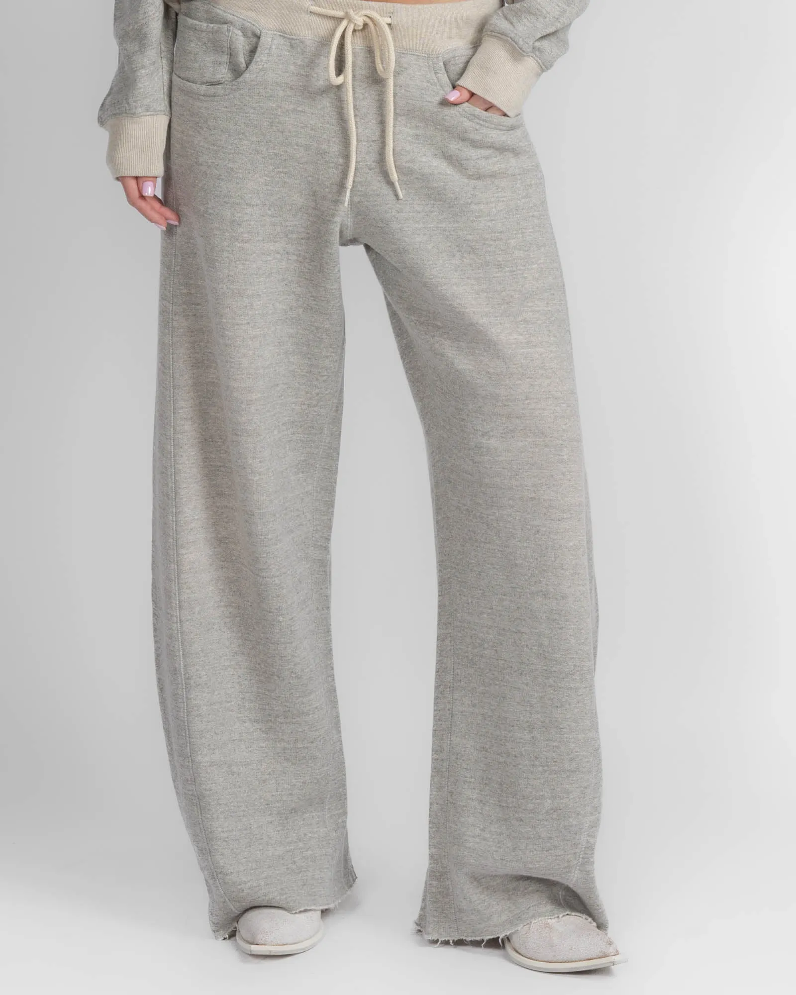 Relax Dart Sweatpant sold by TNT Fashion