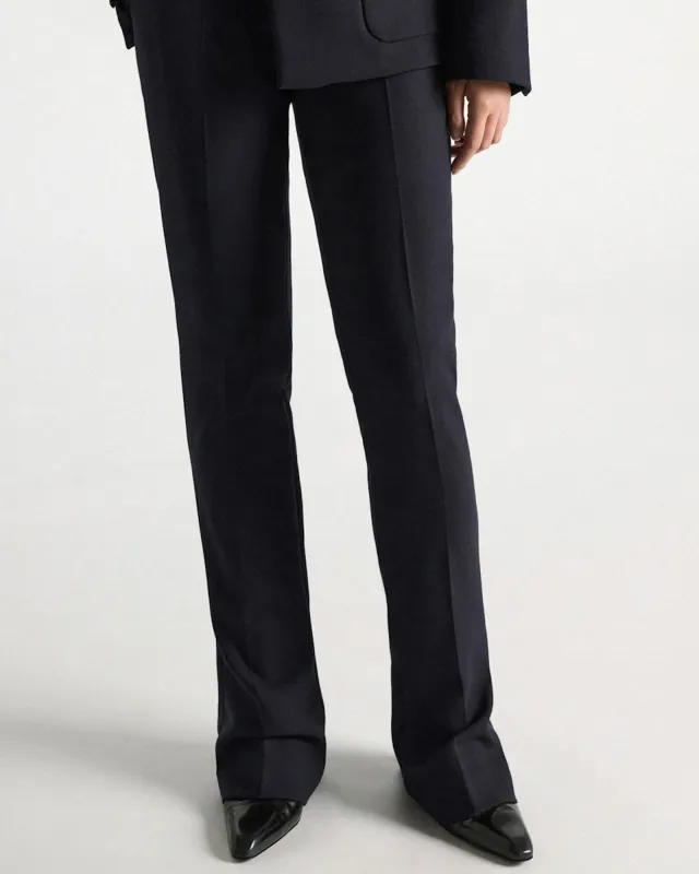 Refresh Ambition Pant made by Dorothee Schumacher