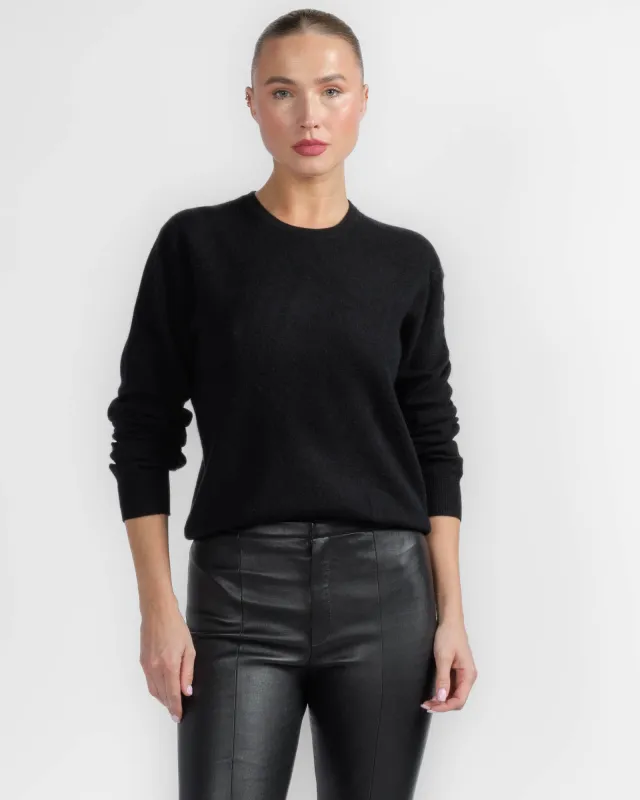 R-Neck Sweater made by frenckenberger