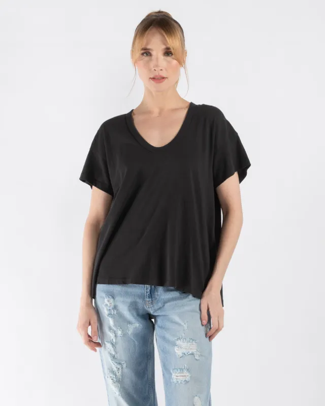 U-Neck T-Shirt sold by TNT Fashion