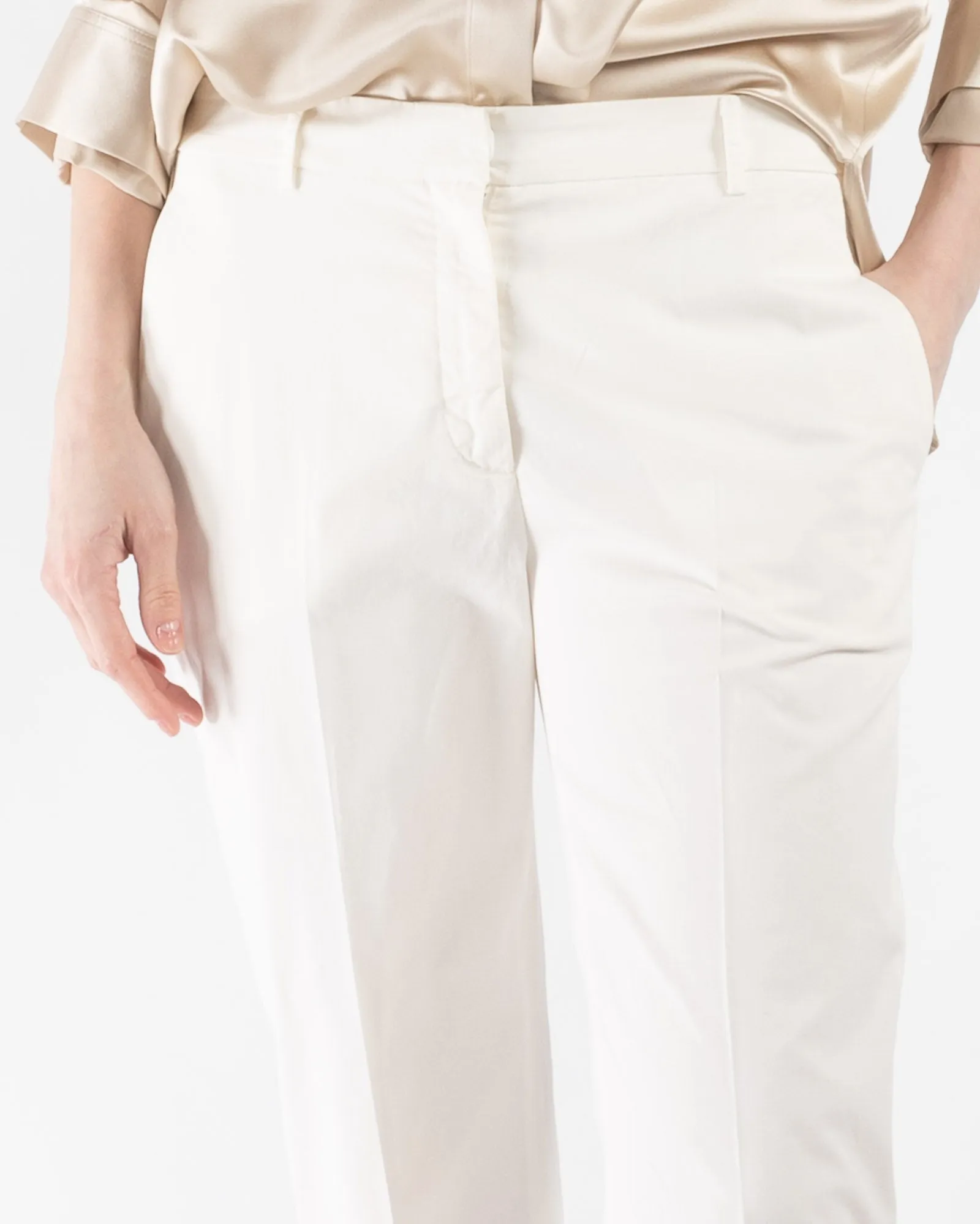 Rododendro Pants sold by TNT Fashion product image thumbnail 5