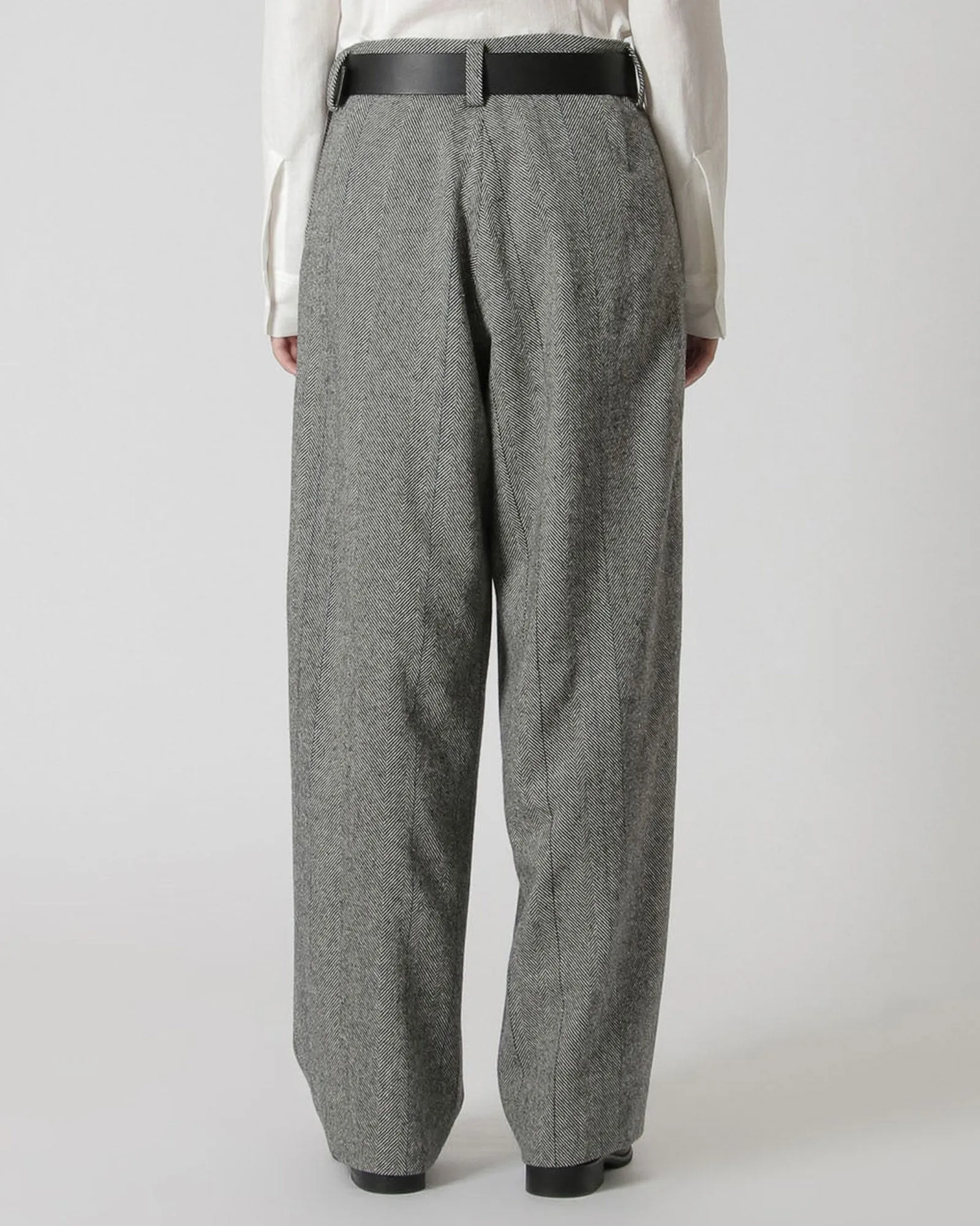 Single Tuck Trousers sold by TNT Fashion product image thumbnail 3