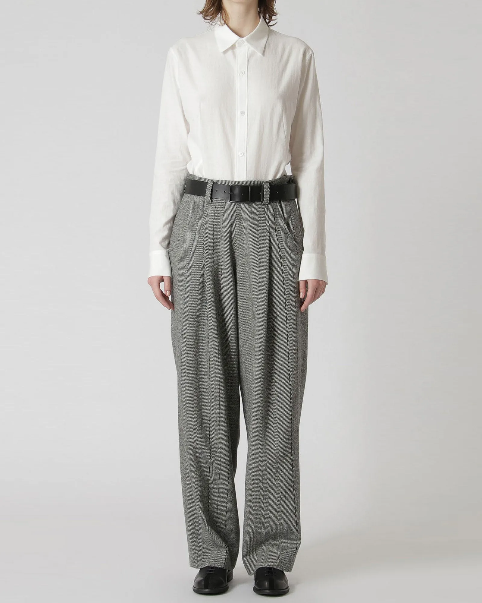 Single Tuck Trousers sold by TNT Fashion product image thumbnail 2