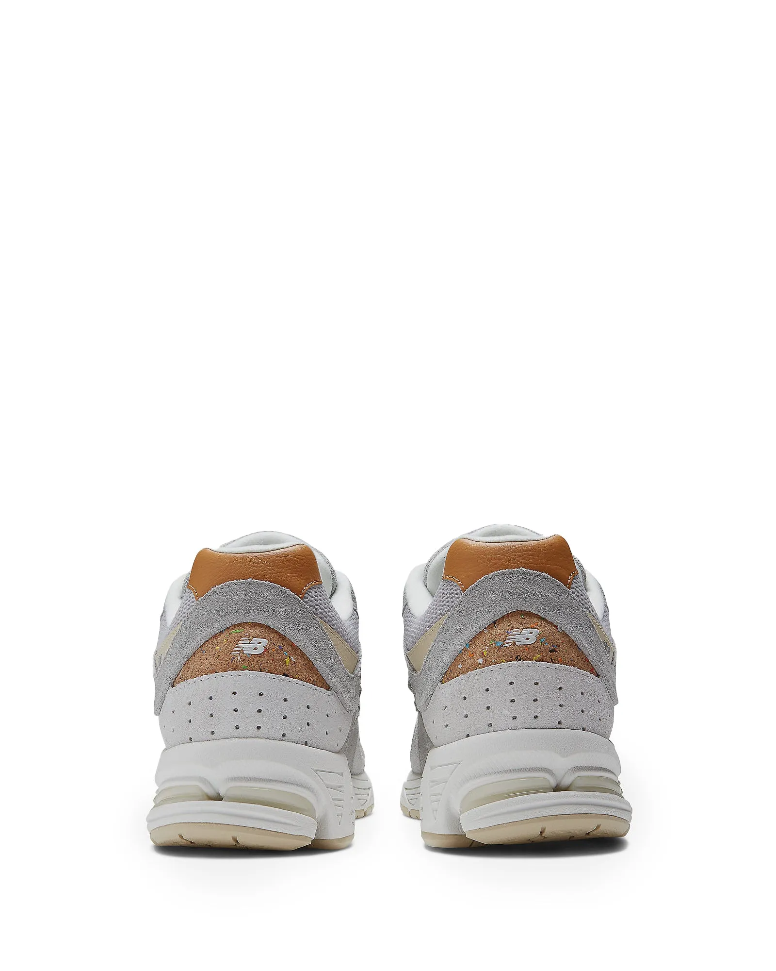 200 Sneakers sold by TNT Fashion product image thumbnail 5