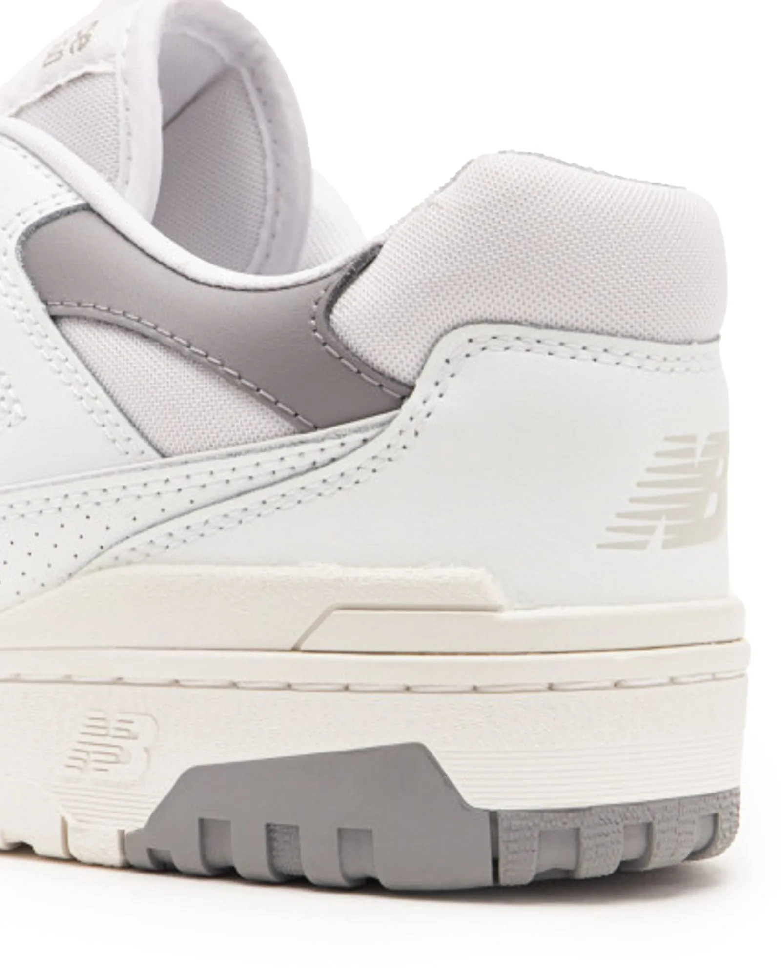 550 Sneakers sold by TNT Fashion product image thumbnail 2