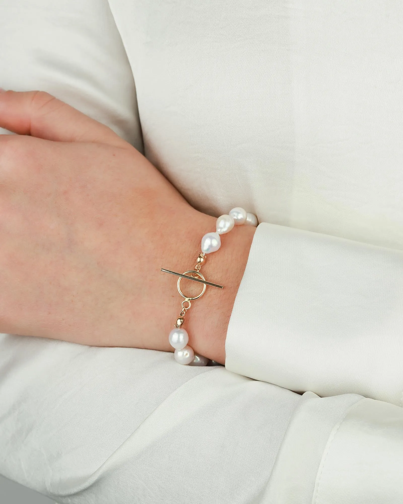Pearl Toggle Bracelet sold by Blue Ruby product image thumbnail 2