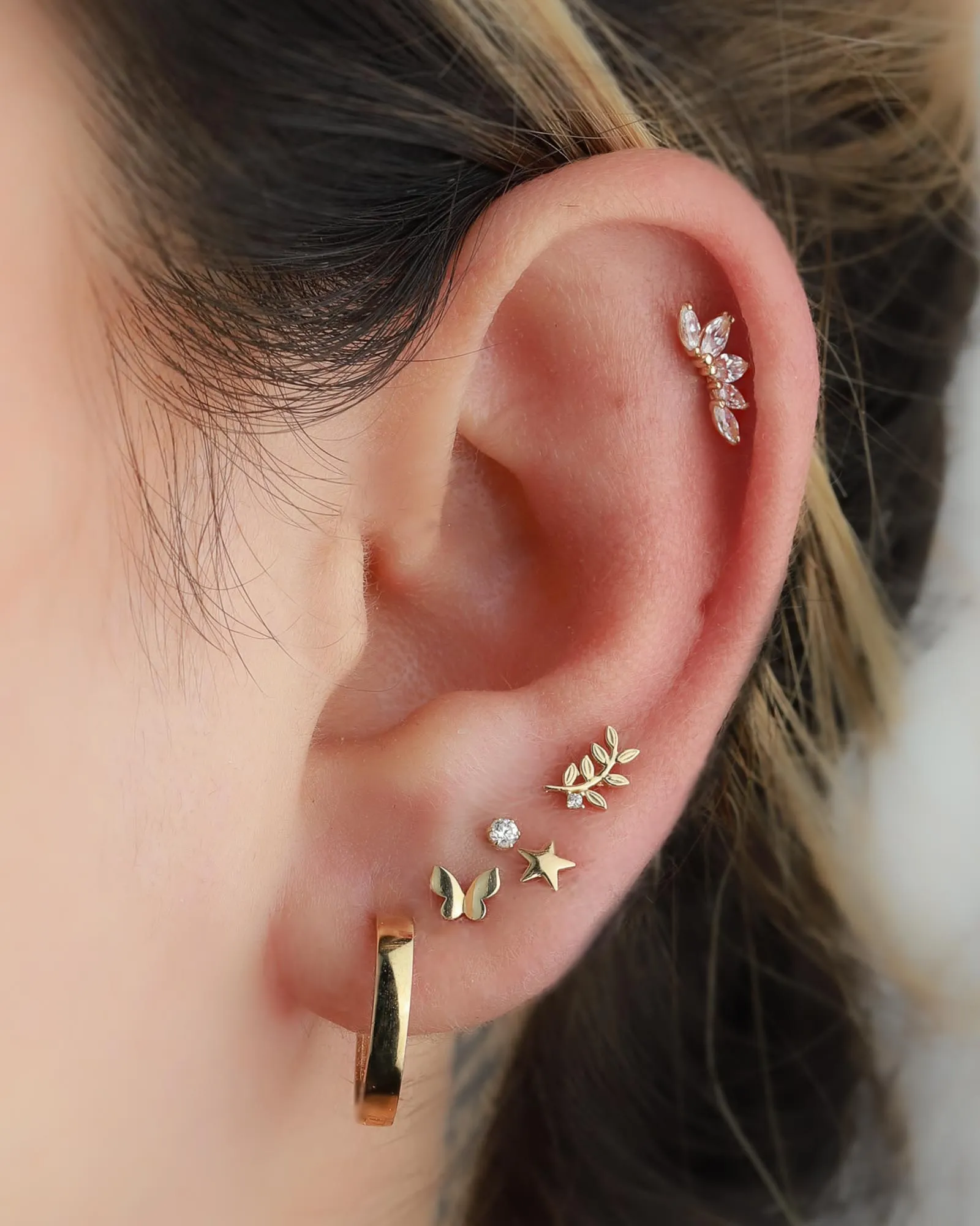 CZ Stud I 1.5mm sold by Blue Ruby product image thumbnail 2