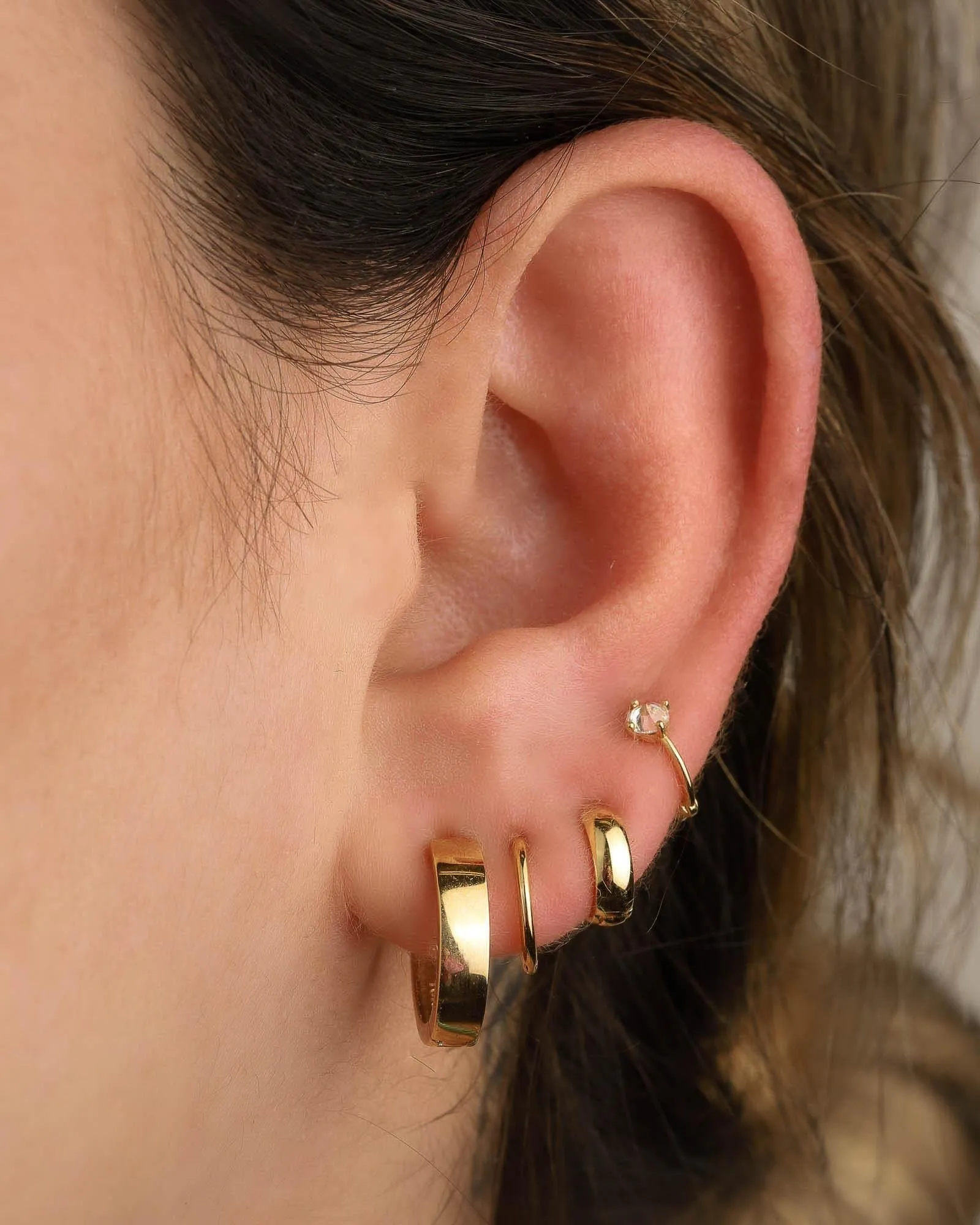 Flat Huggie I 12mm sold by Blue Ruby product image thumbnail 2