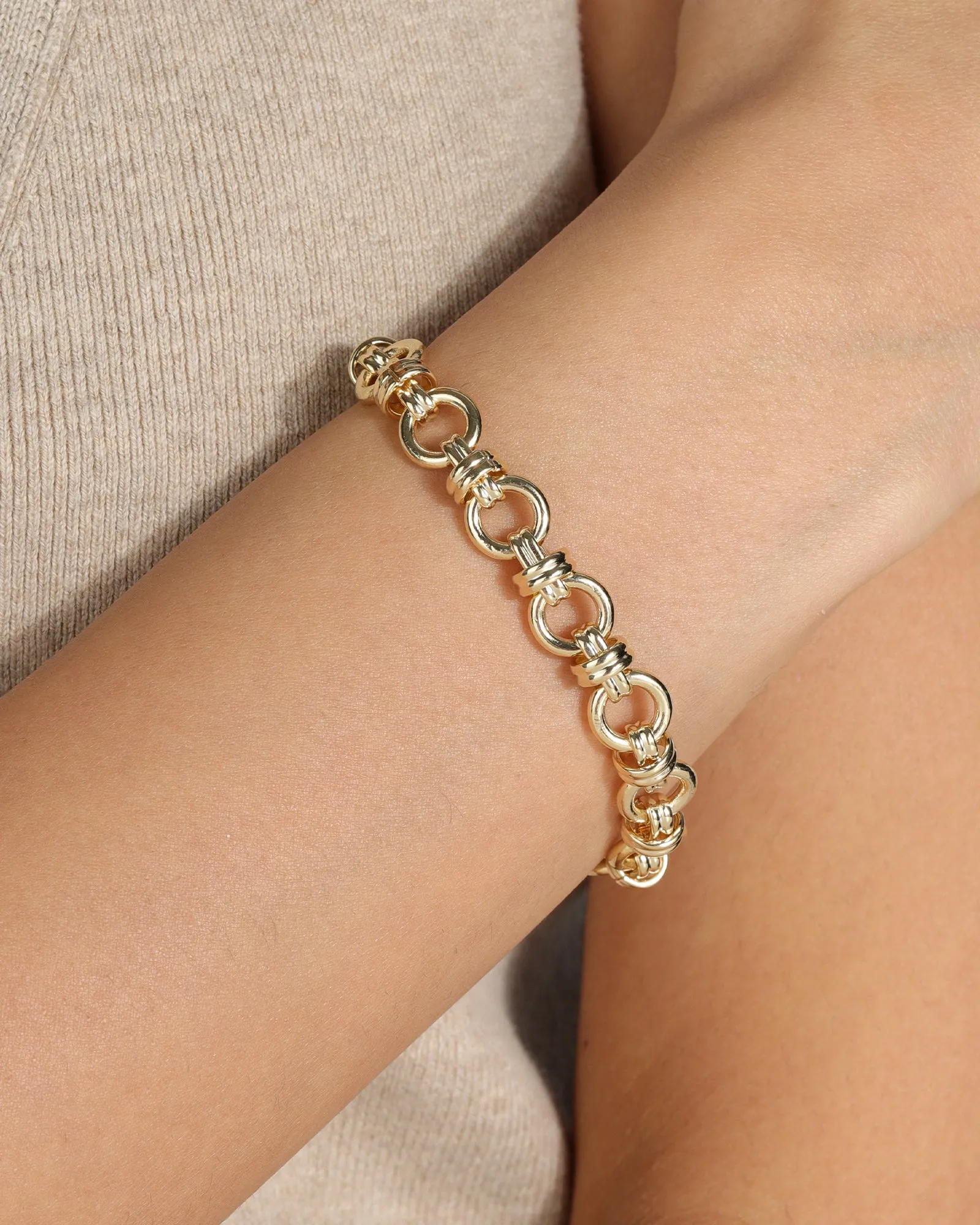 Oval Knot Rolo Bracelet sold by Blue Ruby product image thumbnail 2