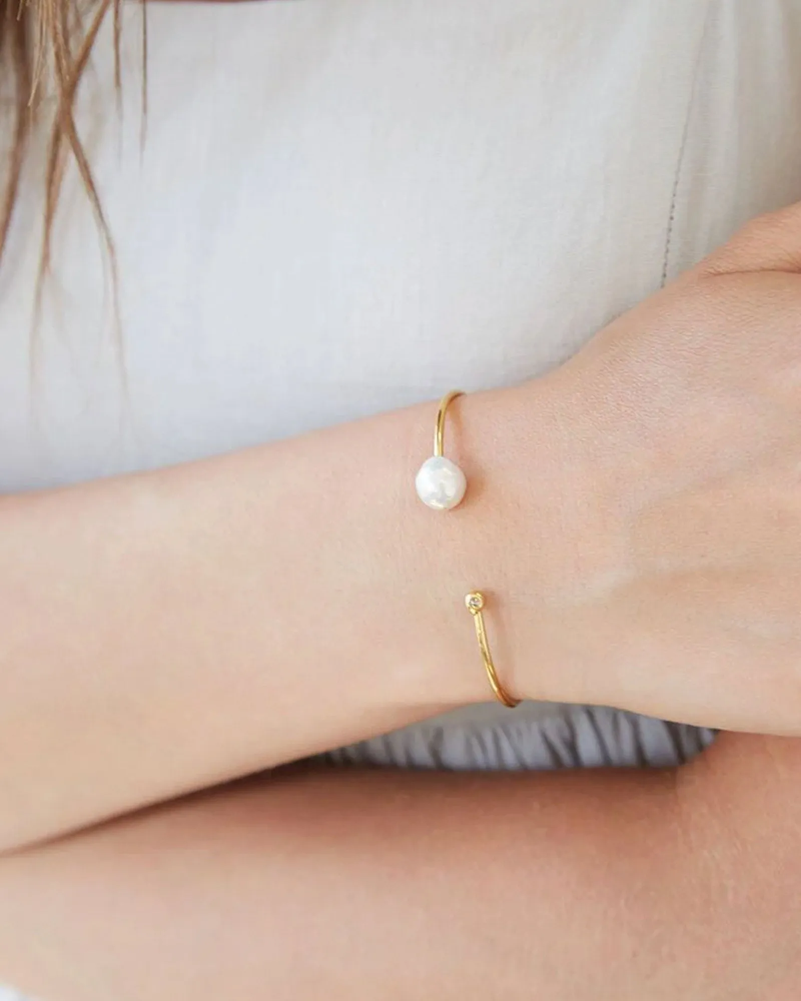 White Pearl and Gold Diamond Cuff sold by Blue Ruby product image thumbnail 2