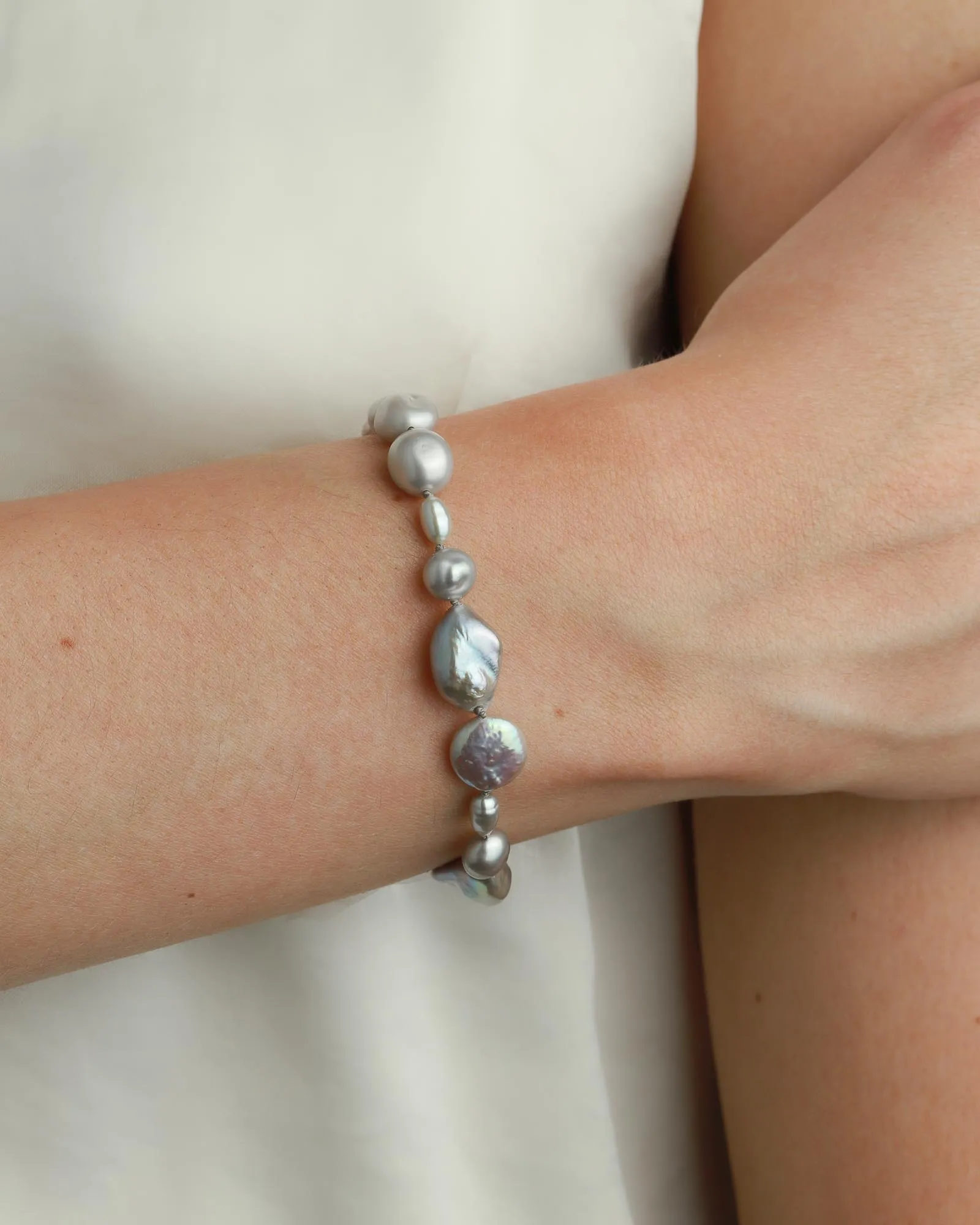 Mix Pearl Bracelet sold by Blue Ruby product image thumbnail 2