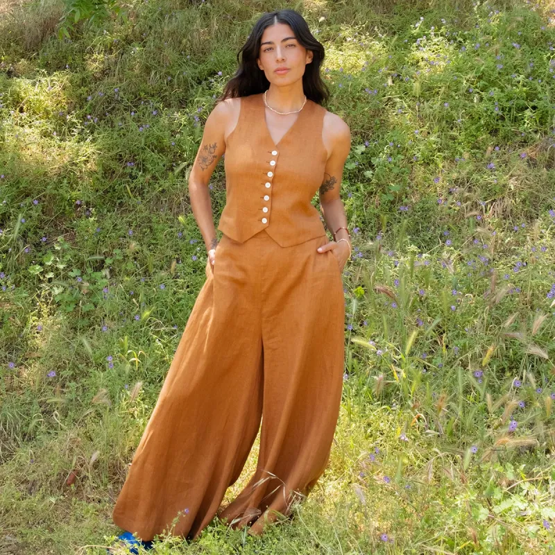 FORMENTERA TROUSER RUM LINEN sold by Beatrice Venezuela