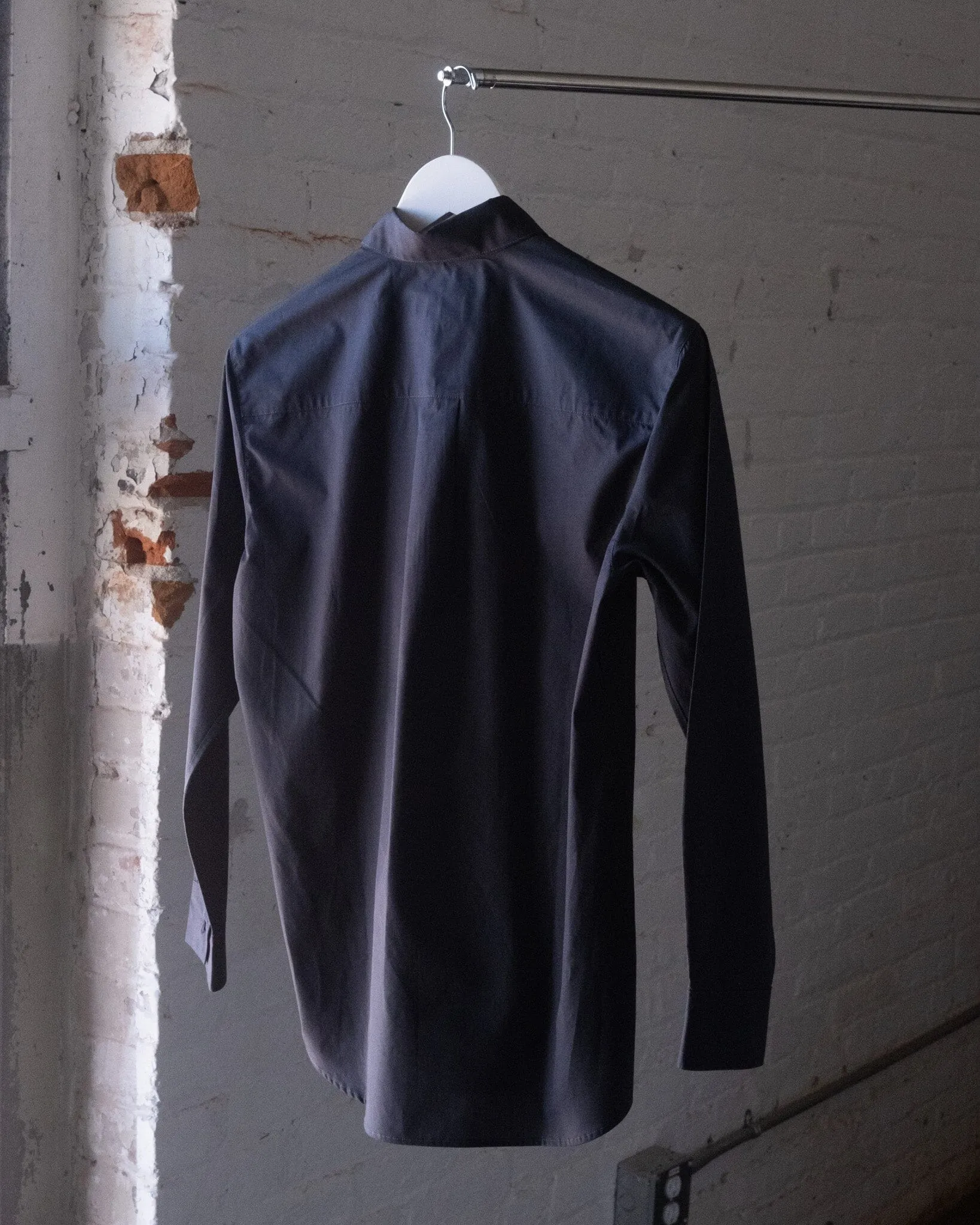 The Mens Organic Poplin Shirt sold by Ecologyst product image thumbnail 4