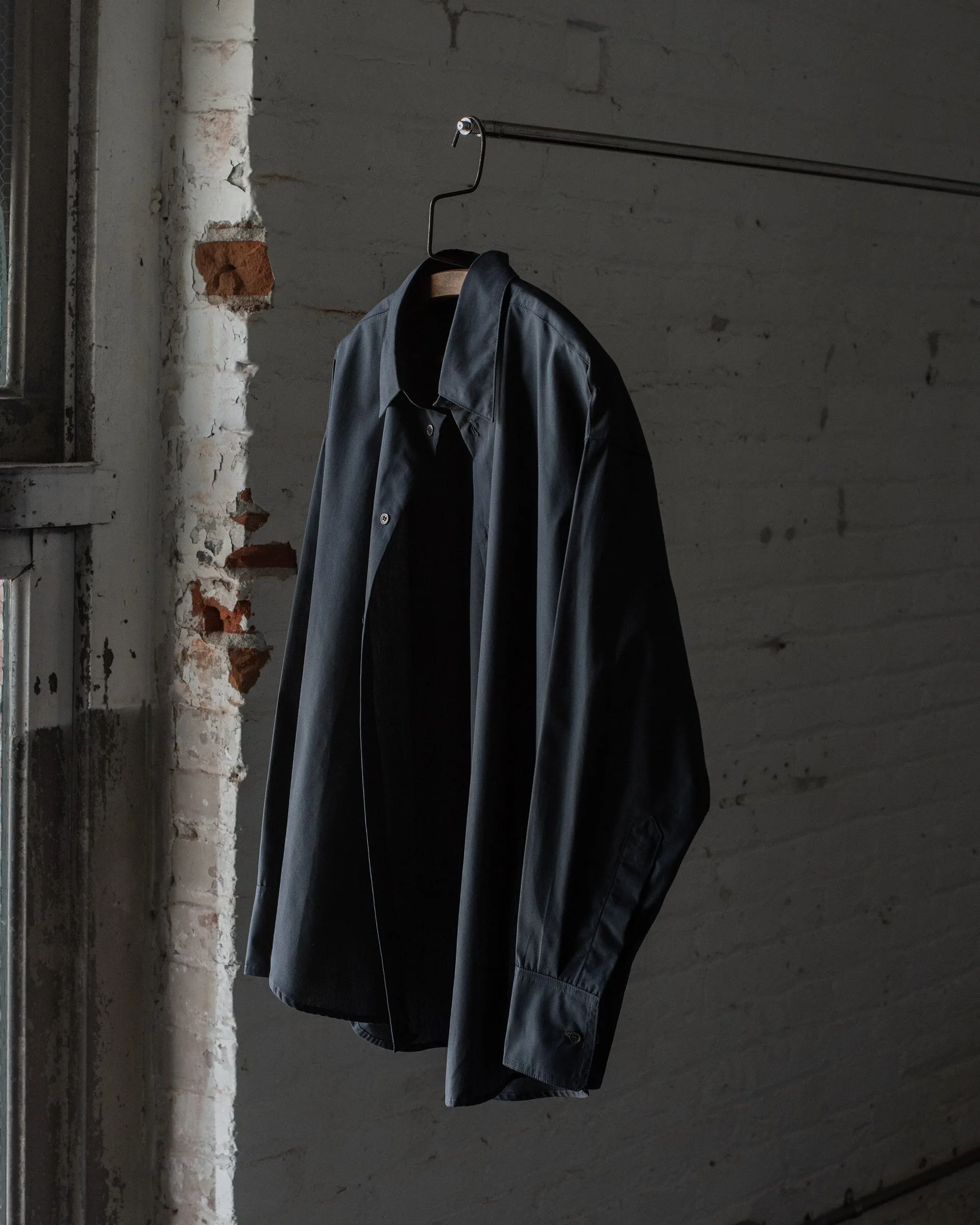 The Womens Organic Poplin Shirt sold by Ecologyst product image thumbnail 2