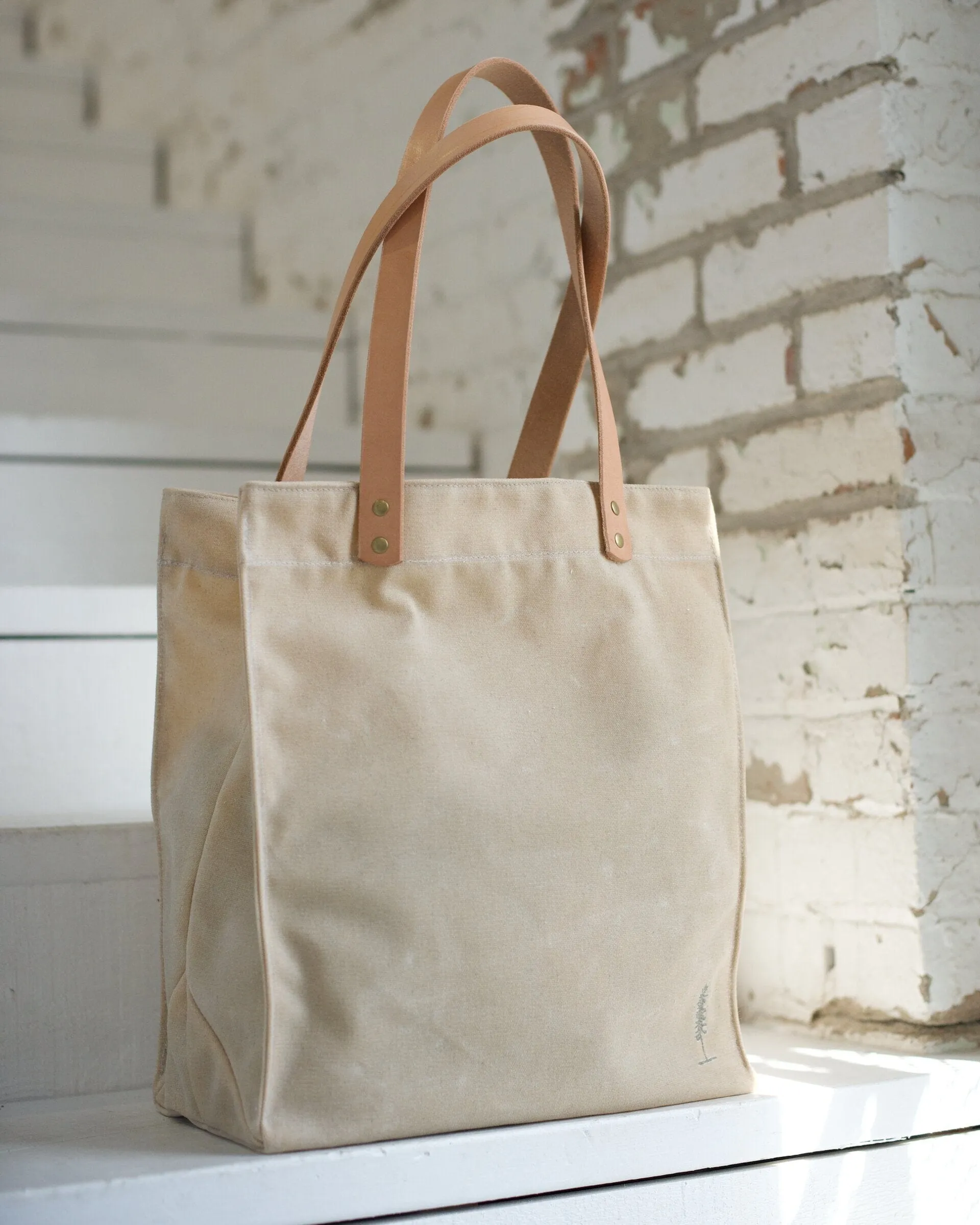 The Market Tote sold by Ecologyst product image thumbnail 3
