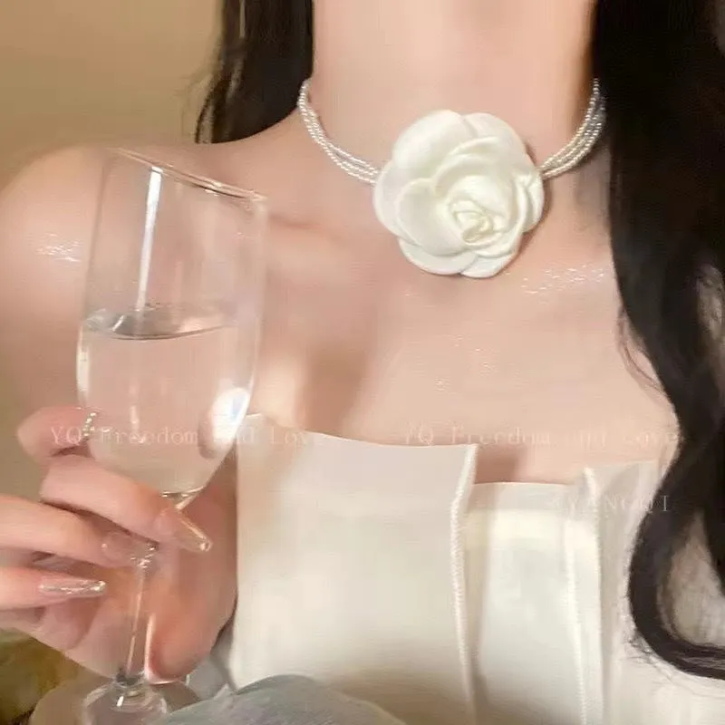 Retro Pearl Choker Necklace French Temperament Clavicle Chain CN140 made by ChicSew