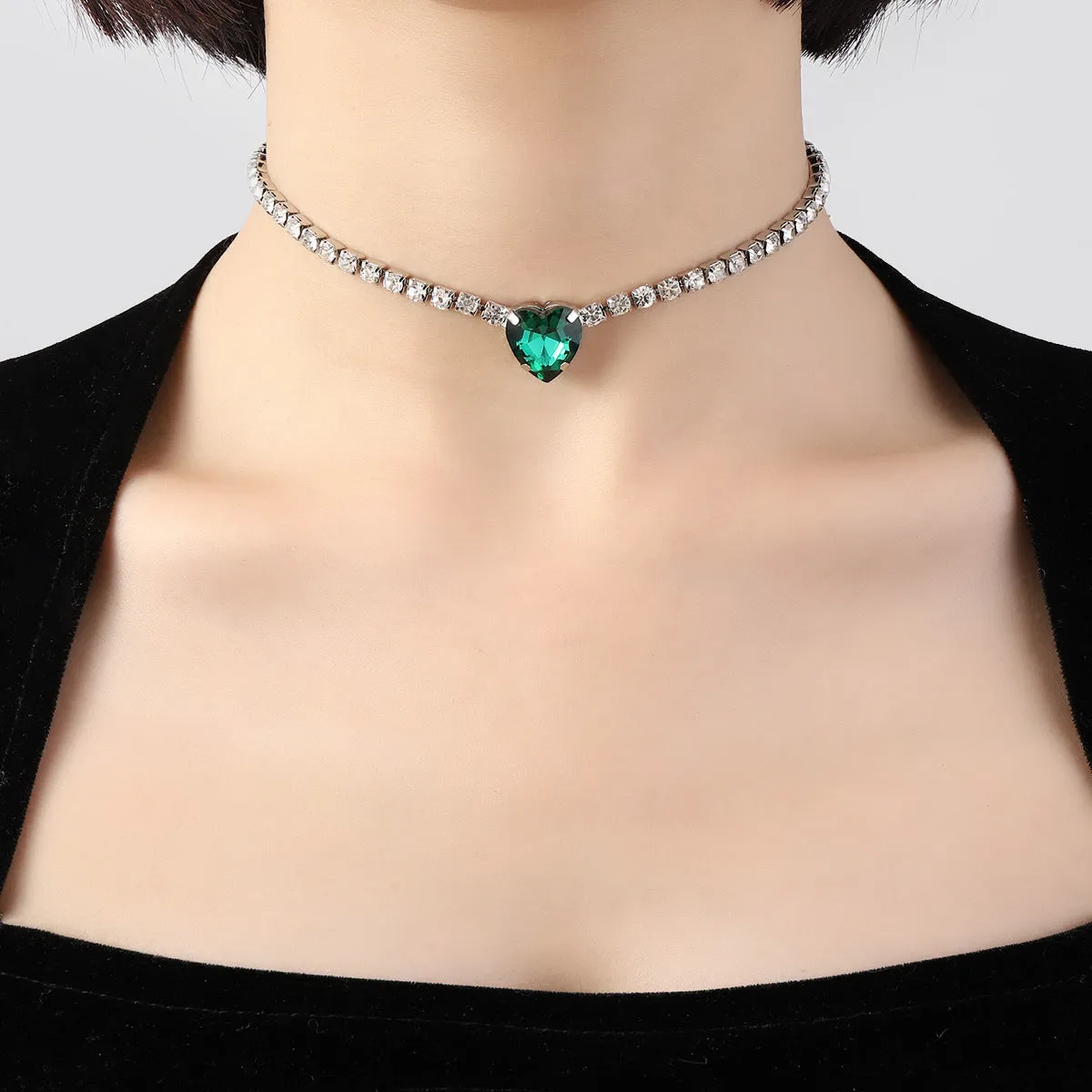 Luxury Emerald Love-shaped Necklace Clavicle Chain ins Necklace CN04 sold by ChicSew