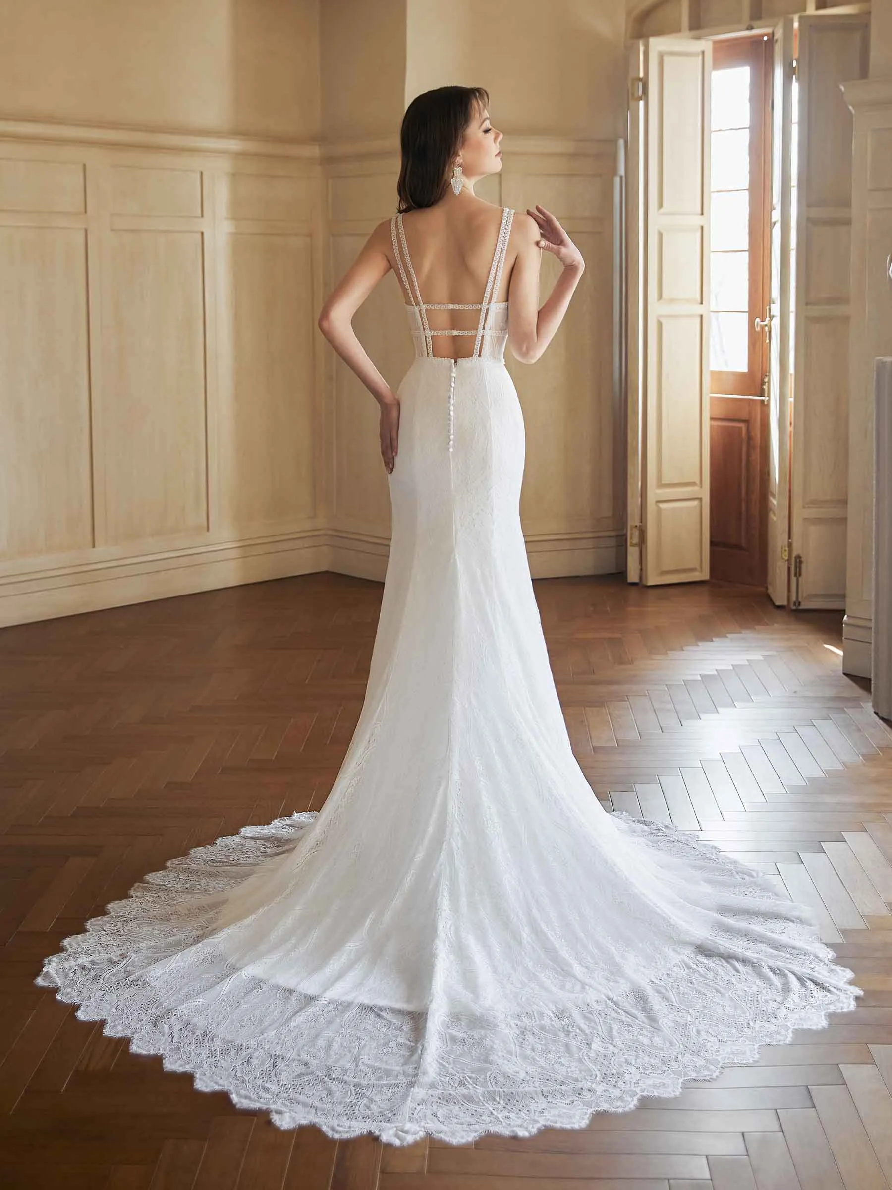 Sexy Mermaid Open Back V-neck Maxi Long Lace Wedding Dresses Online sold by ChicSew product image thumbnail 3