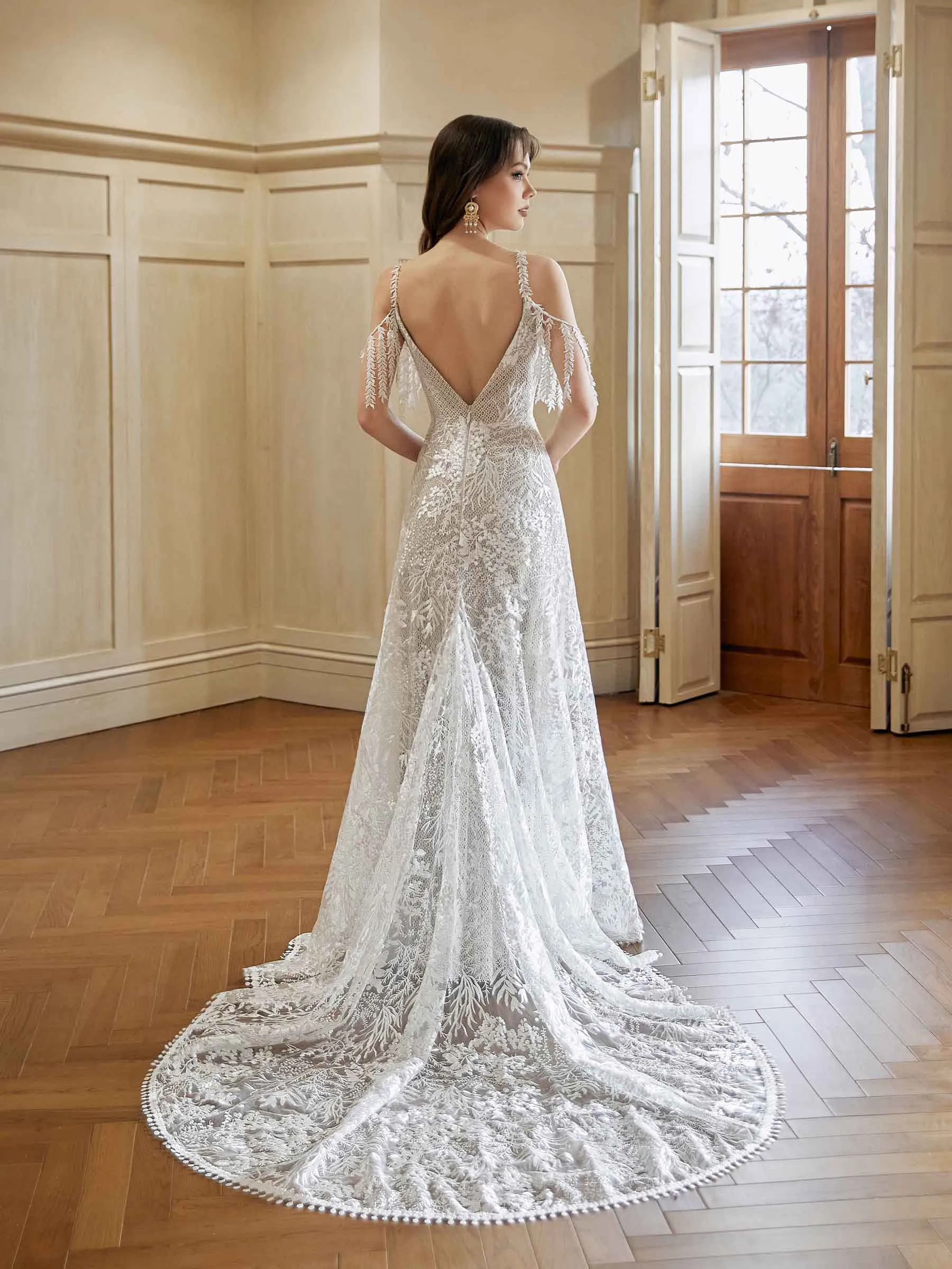 Sexy Mermaid Cold Shoulder V-neck Maxi Long Lace Wedding Dresses Online sold by ChicSew product image thumbnail 3