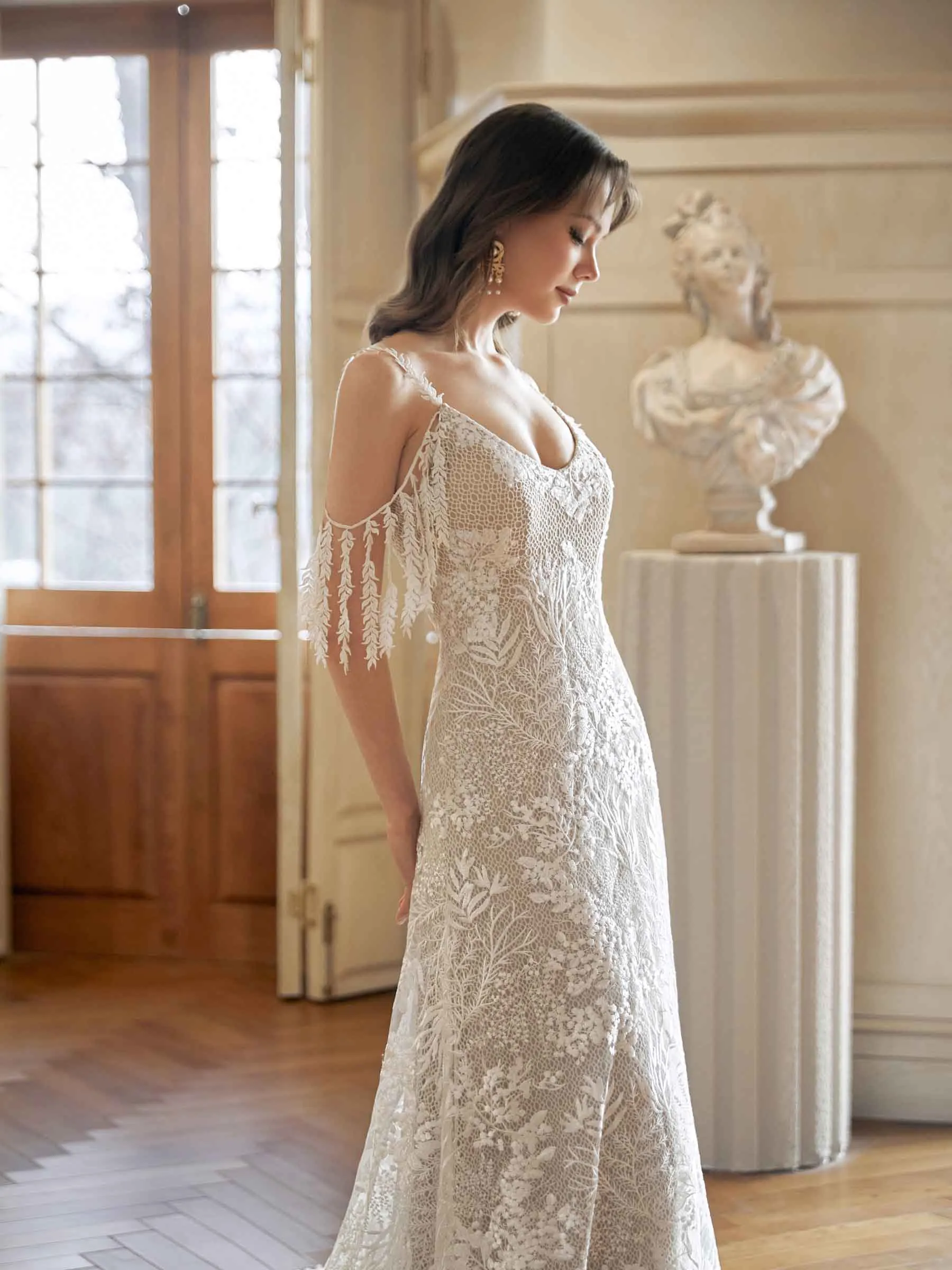 Sexy Mermaid Cold Shoulder V-neck Maxi Long Lace Wedding Dresses Online sold by ChicSew product image thumbnail 4